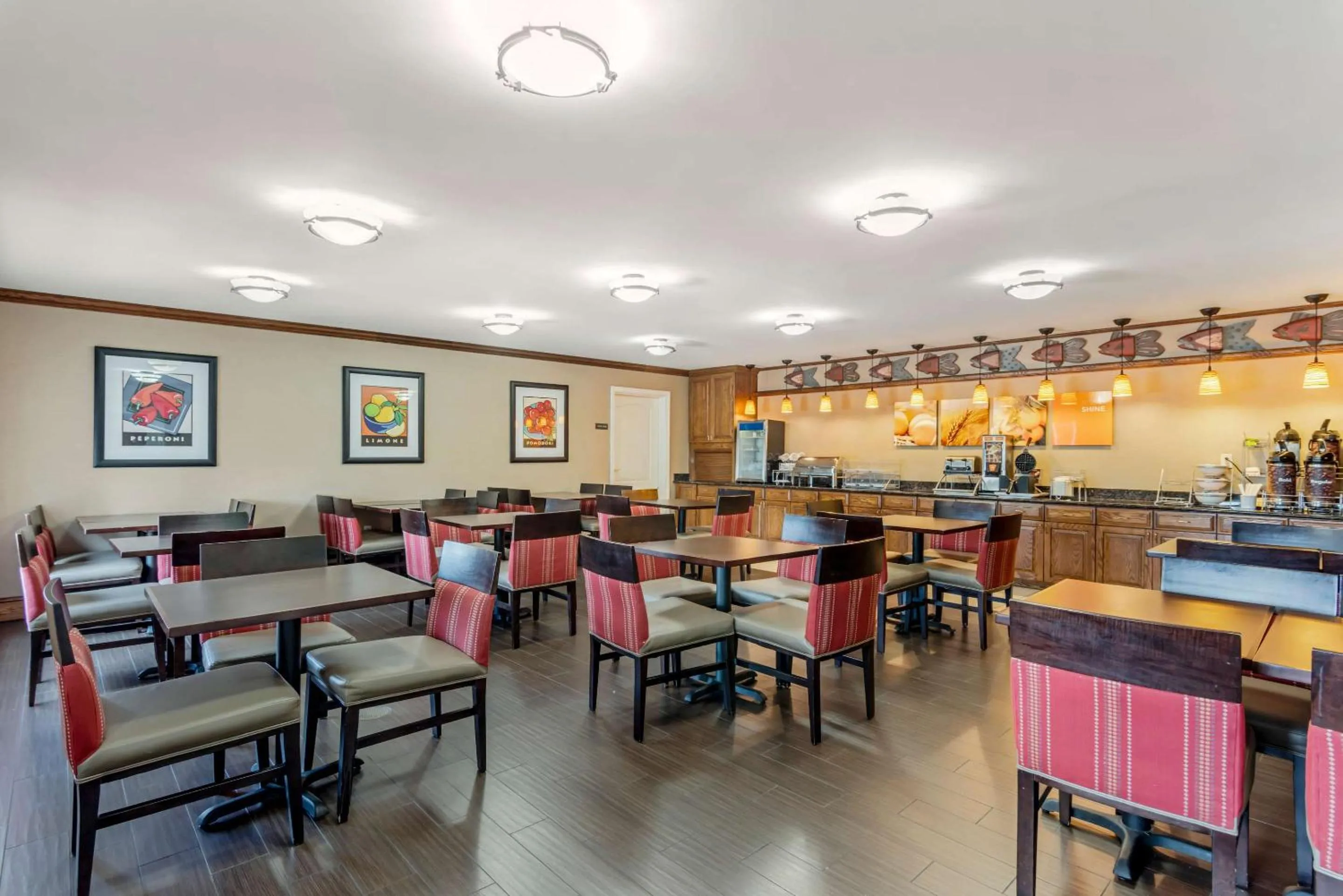 Breakfast in Comfort Inn & Suites Dover near Speedway