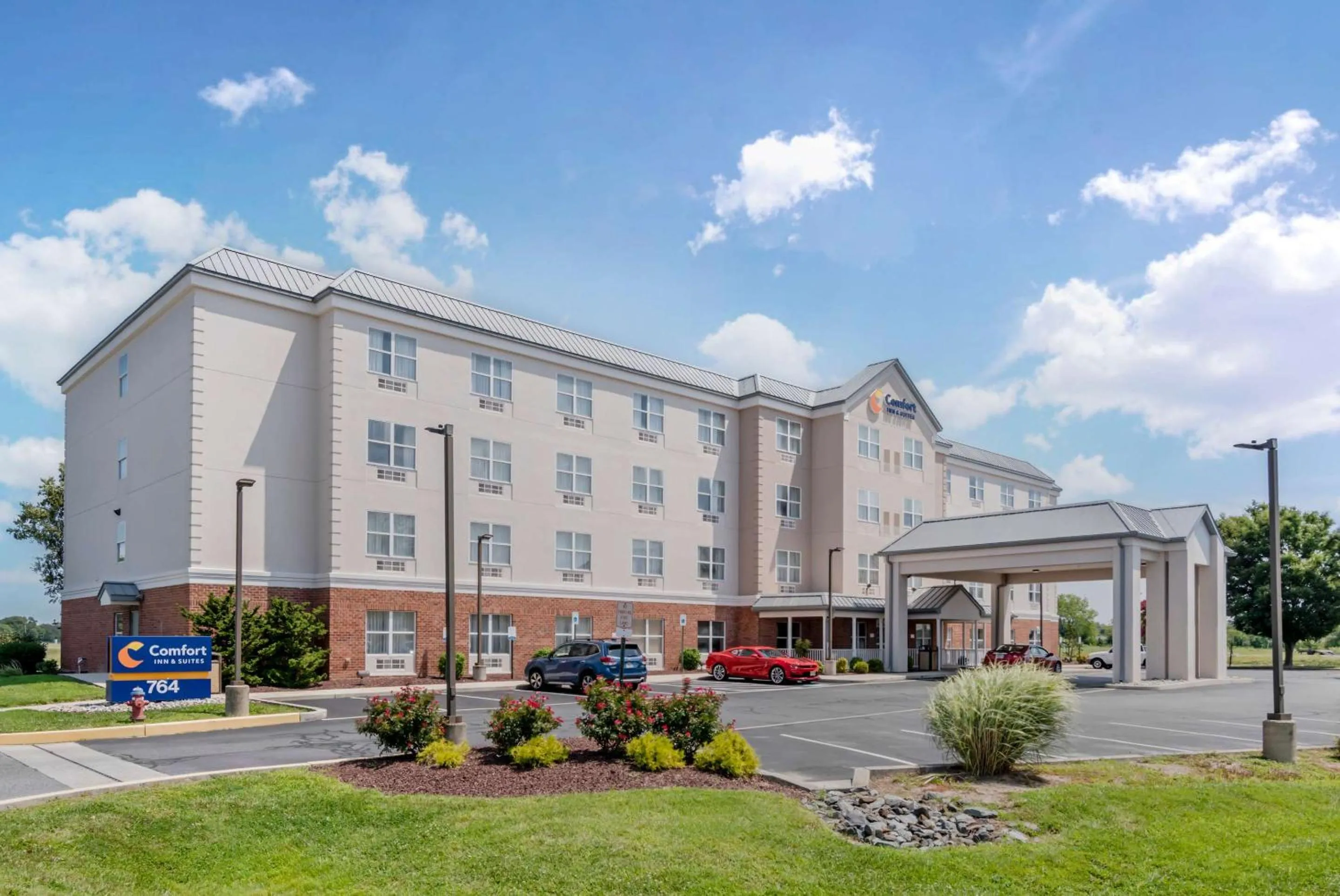 Property building in Comfort Inn & Suites Dover near Speedway