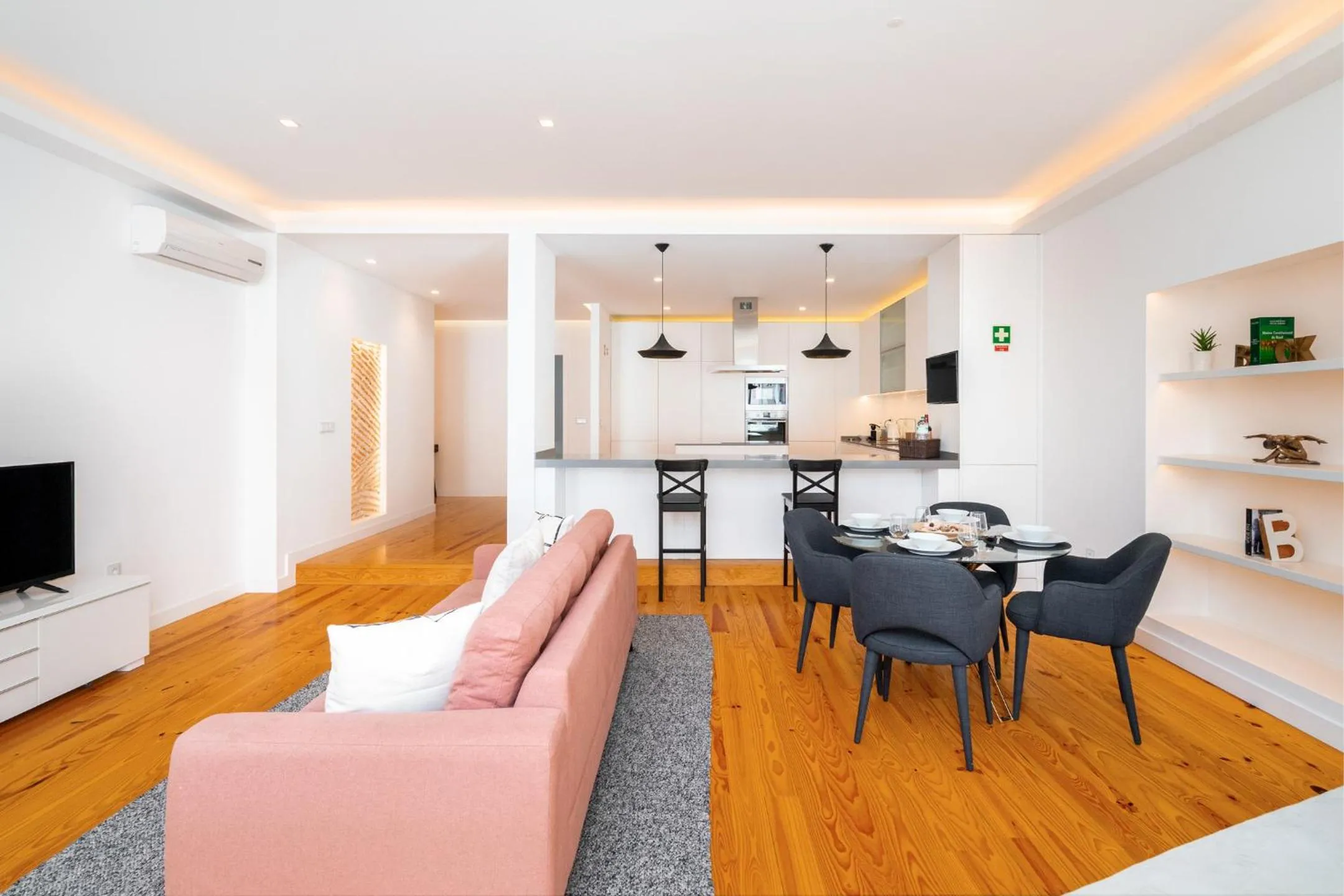Living room in LXLUXHOME - Combro Luxury Apartment