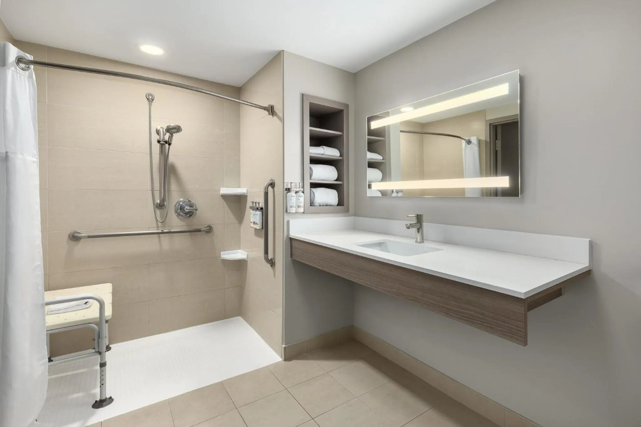 Bathroom in Holiday Inn Express Hotel & Suites Brockville by IHG