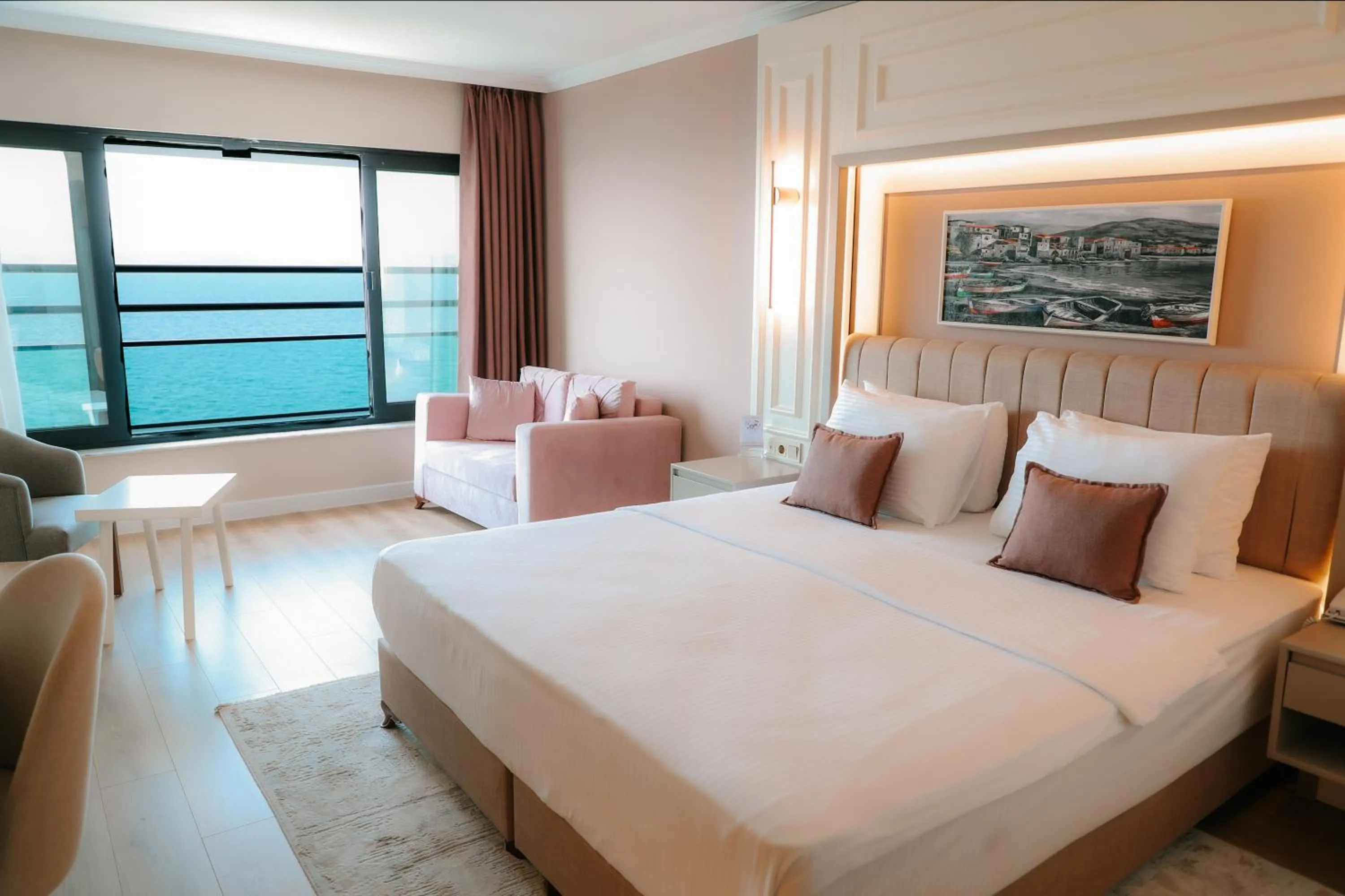 View (from property/room), Bed in Vira Otel Suites