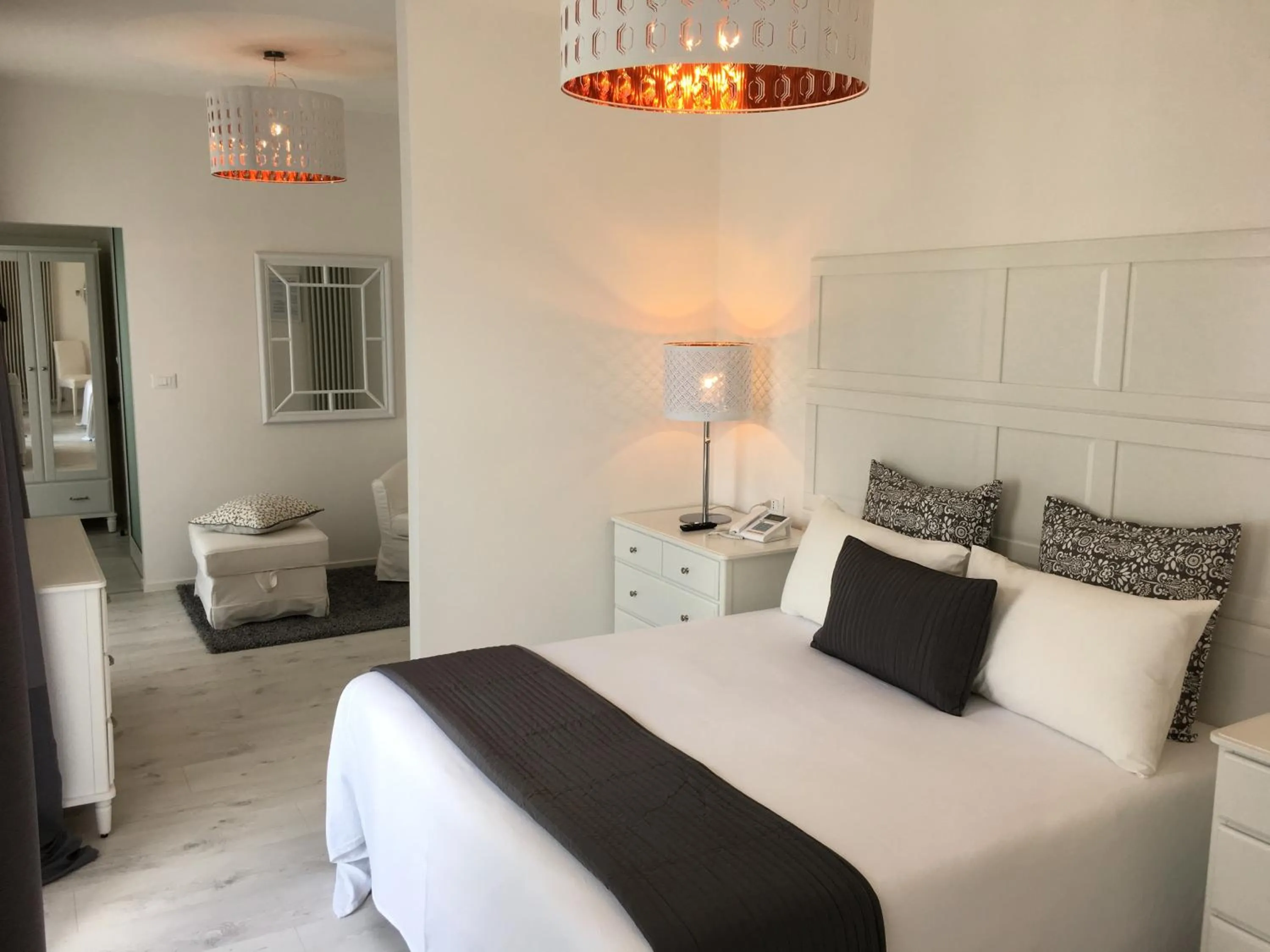 Photo of the whole room, Bed in Hotel La Perla