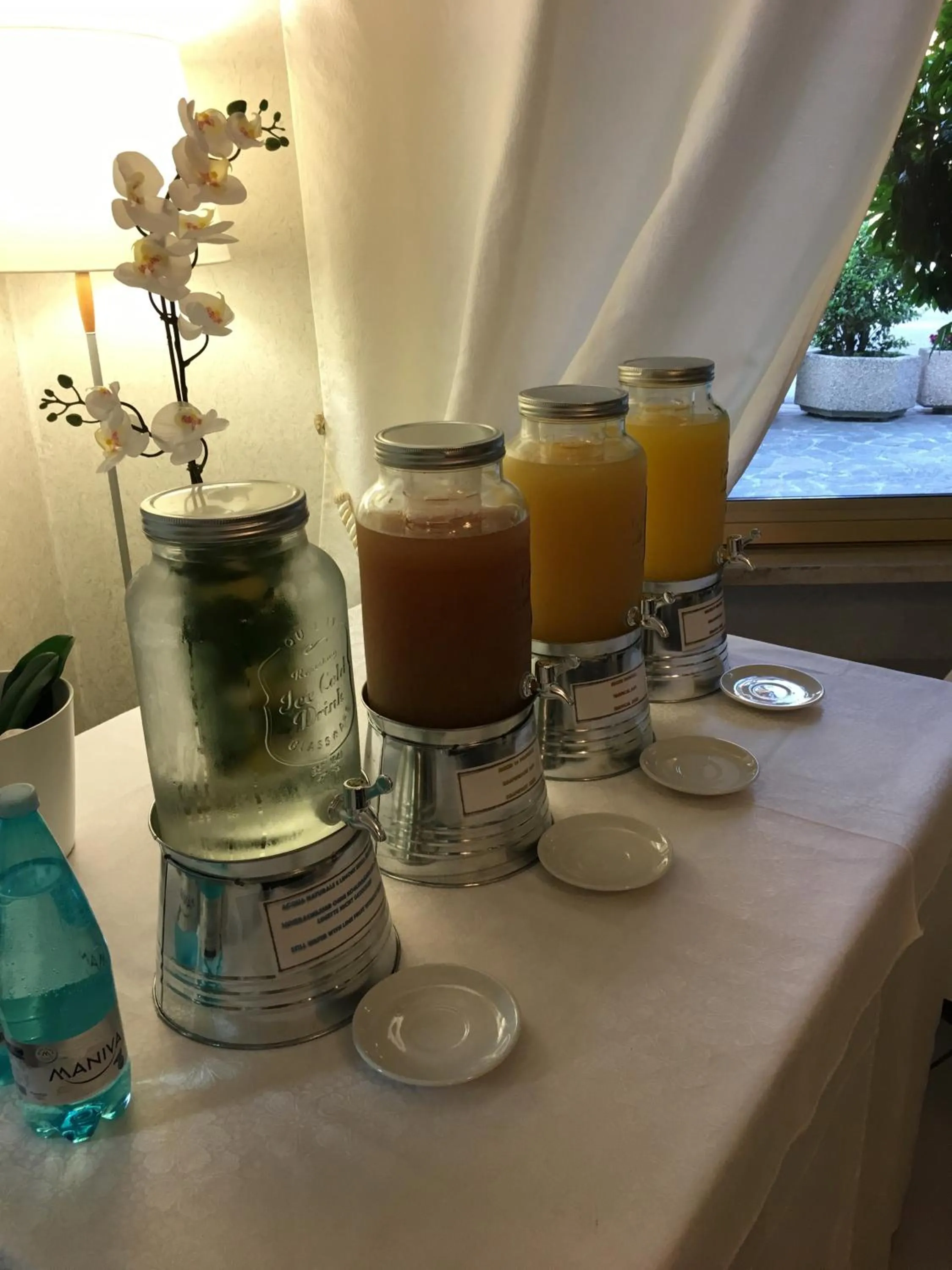 Buffet breakfast in Hotel La Perla