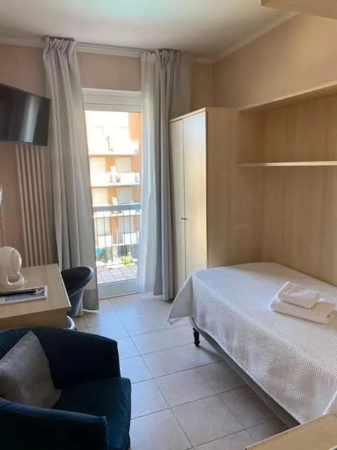 Bedroom, Bed in Hotel La Perla