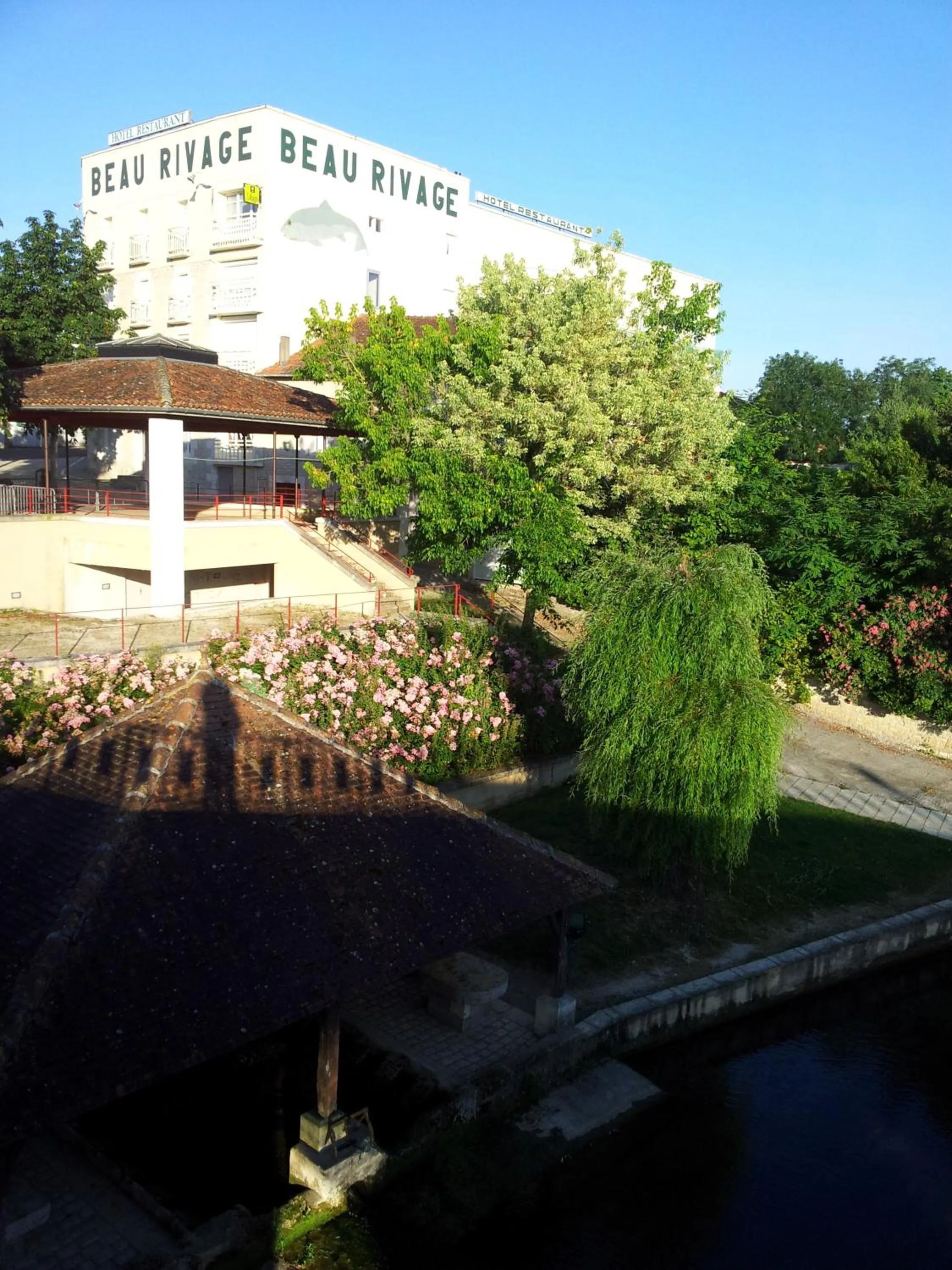 hôtel restaurant Beau-rivage