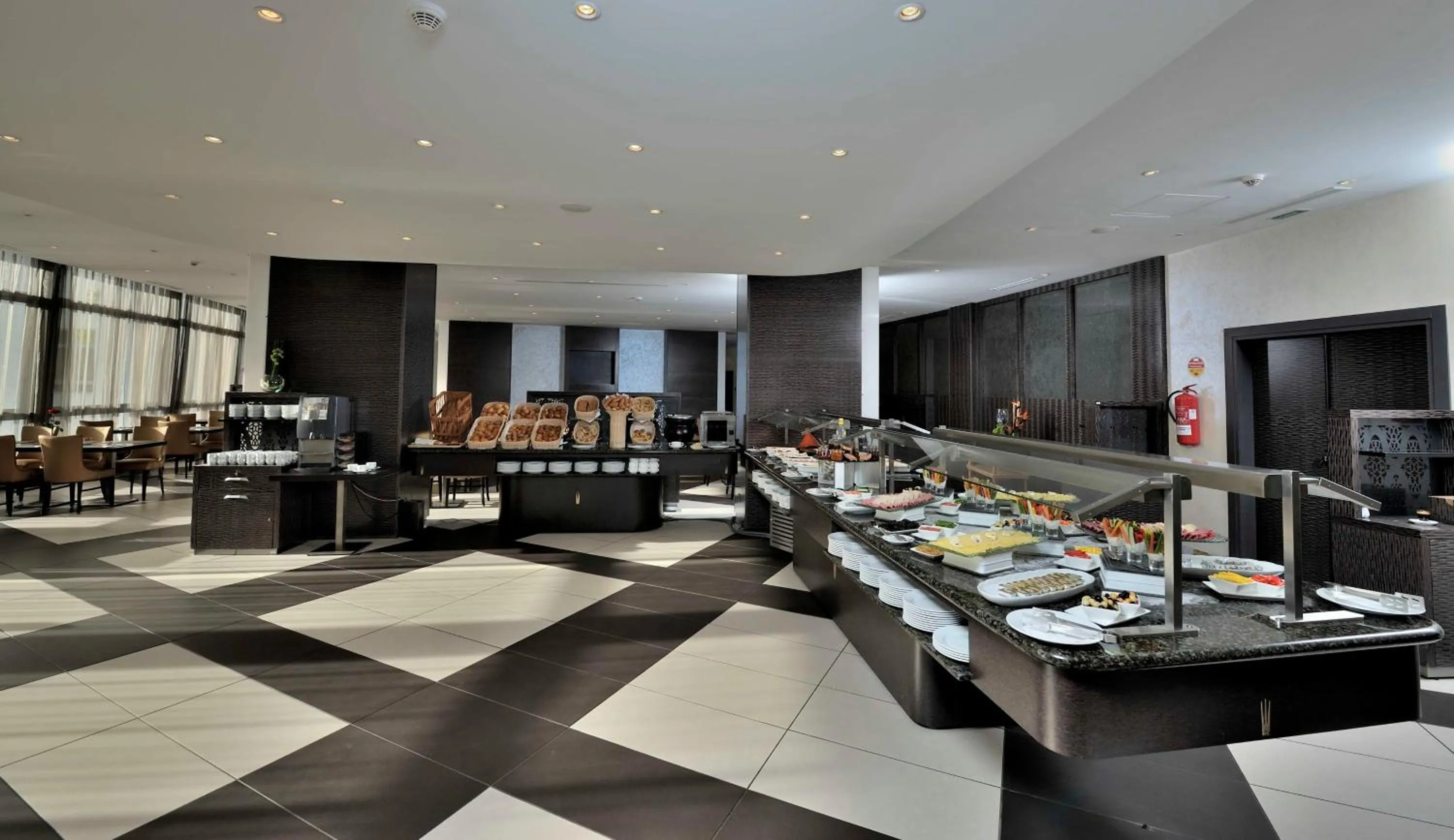 Restaurant/places to eat in Kenzi Solazur