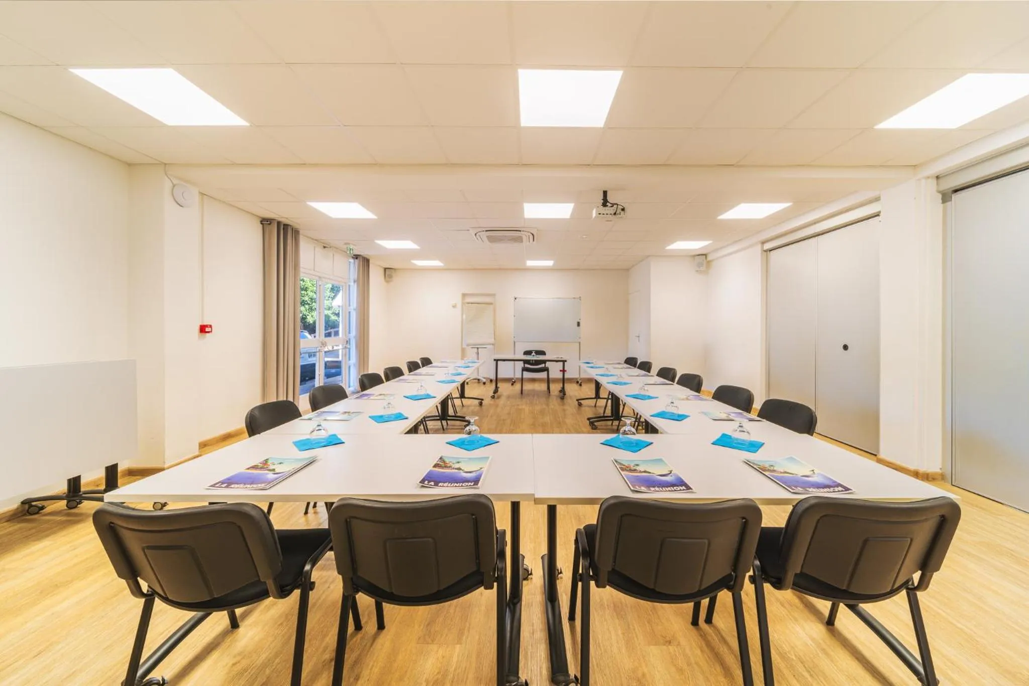 Meeting/conference room in Hotel Exsel Alamanda