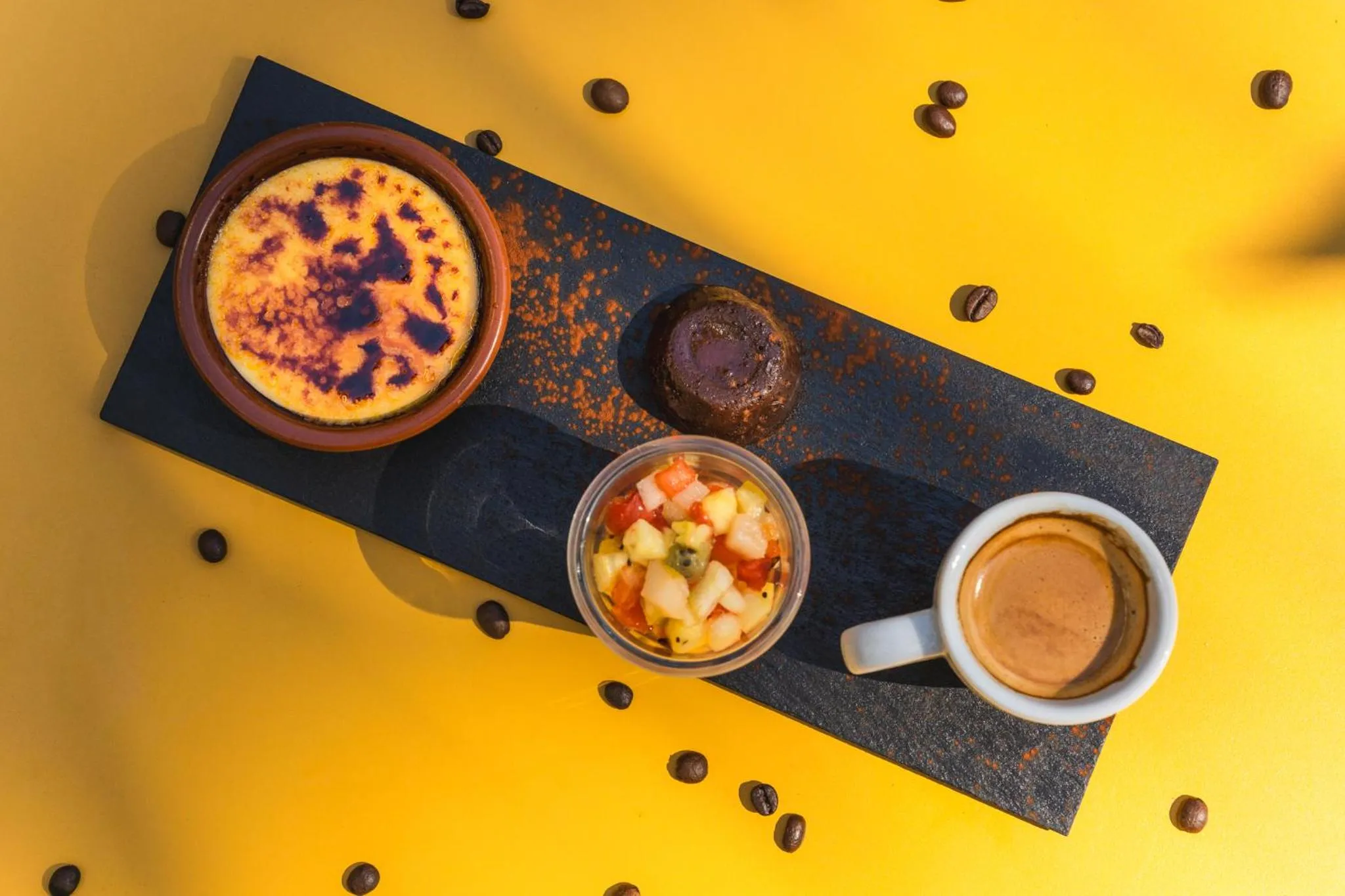 Restaurant/places to eat in Hotel Exsel Alamanda