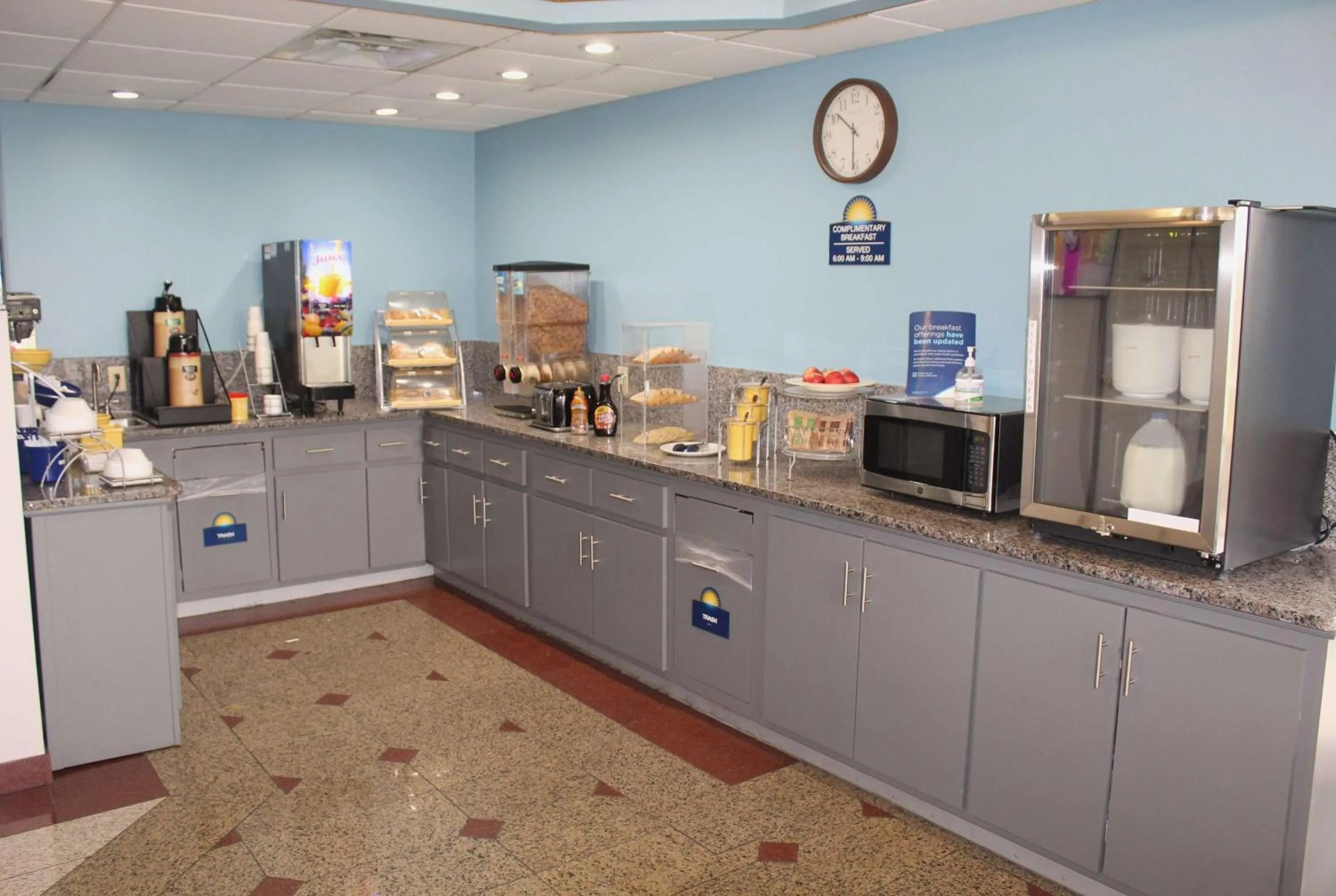 Property building in Days Inn by Wyndham Franklin