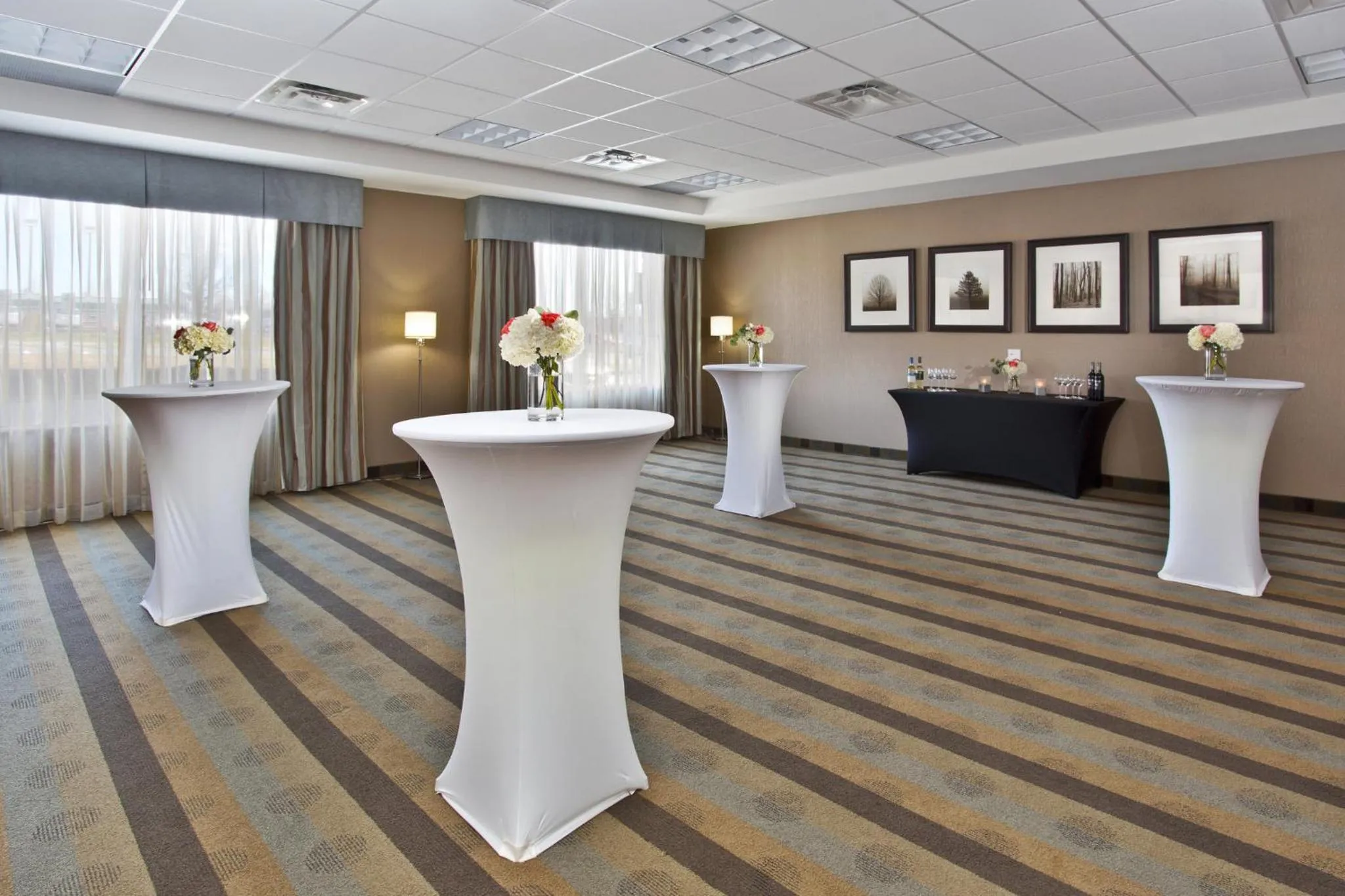 Meeting/conference room in Holiday Inn Express Kingston Central by IHG