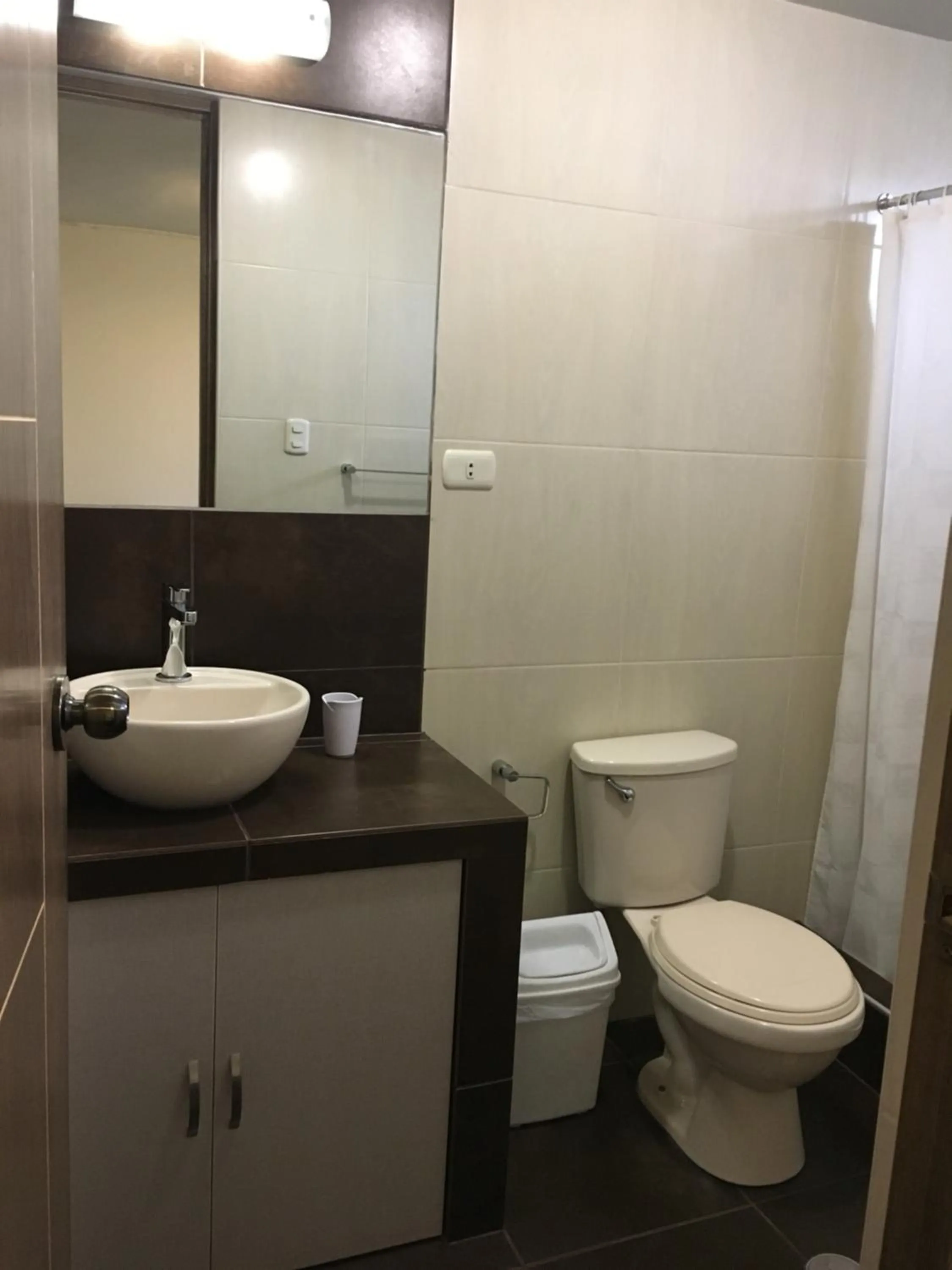 Bathroom in Arequipa Inn