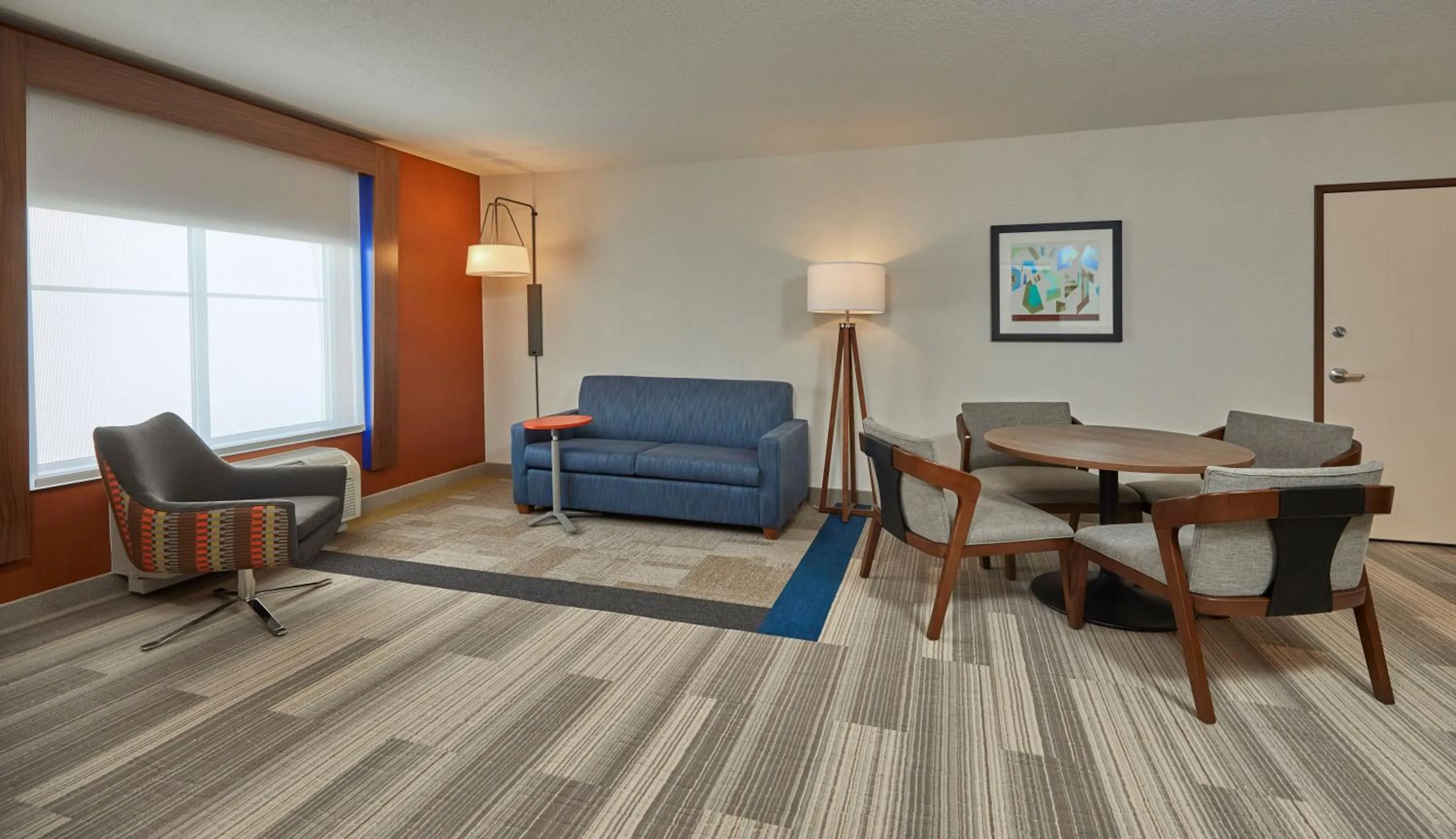 Photo of the whole room in Holiday Inn Express : Eugene - Springfield by IHG