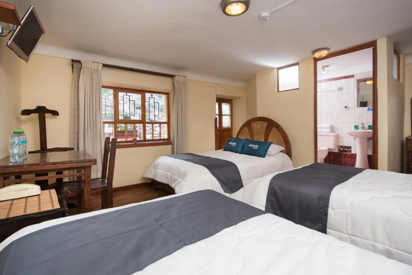 Photo of the whole room, Bed in Ayenda Casa Escondida San Cristóbal Premium