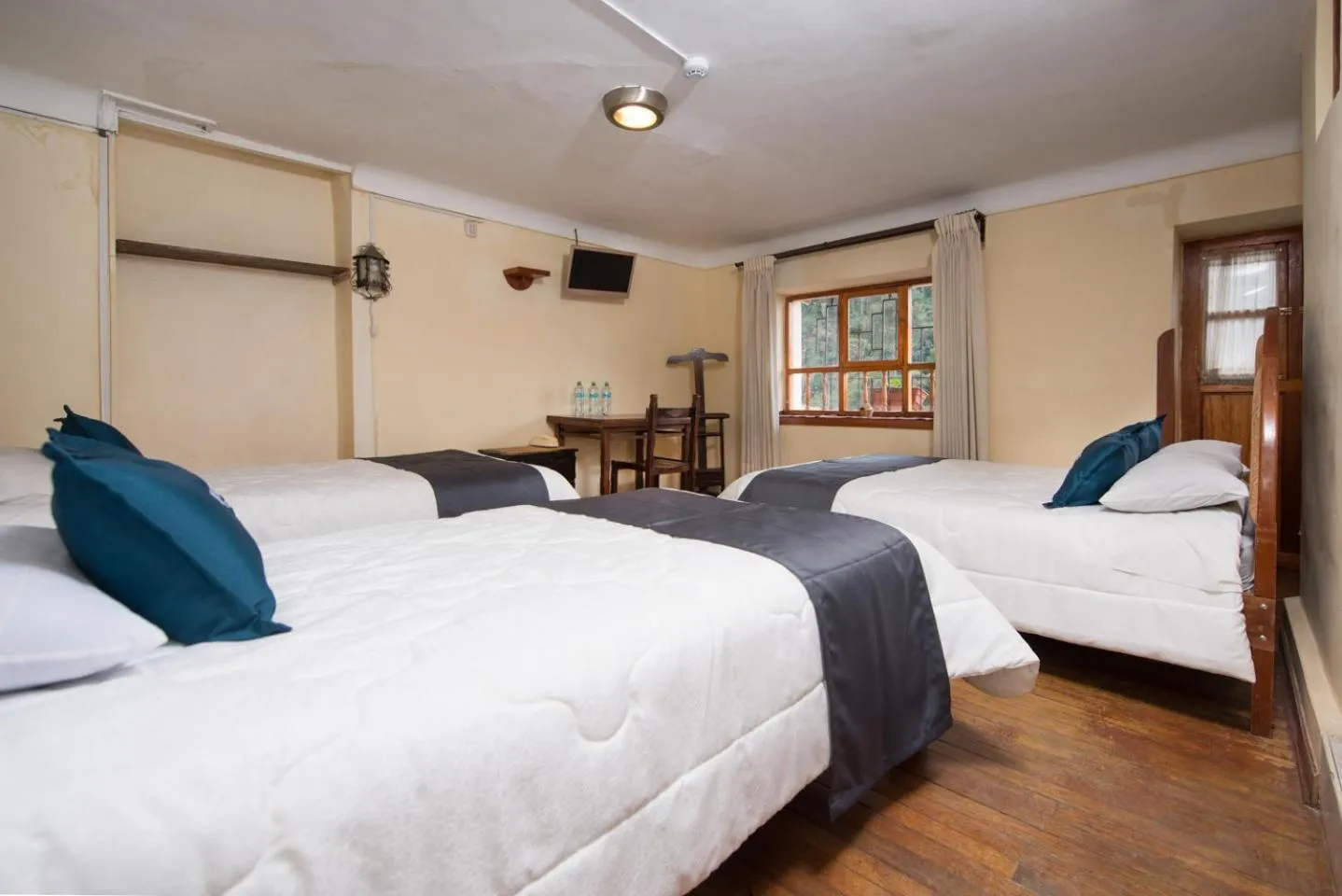 Photo of the whole room, Bed in Ayenda Casa Escondida San Cristóbal Premium