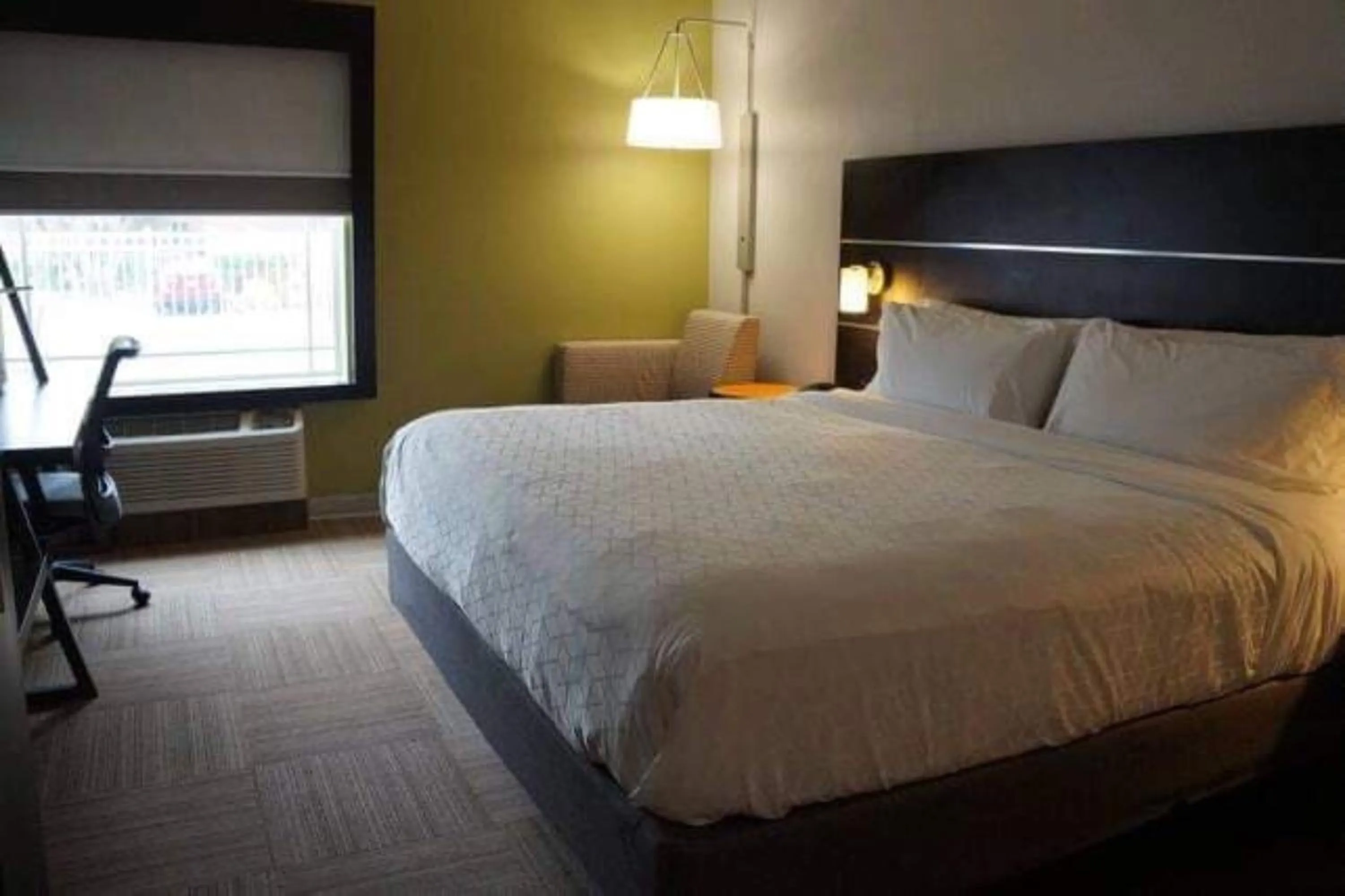 Photo of the whole room, Bed in Holiday Inn Express Venice by IHG