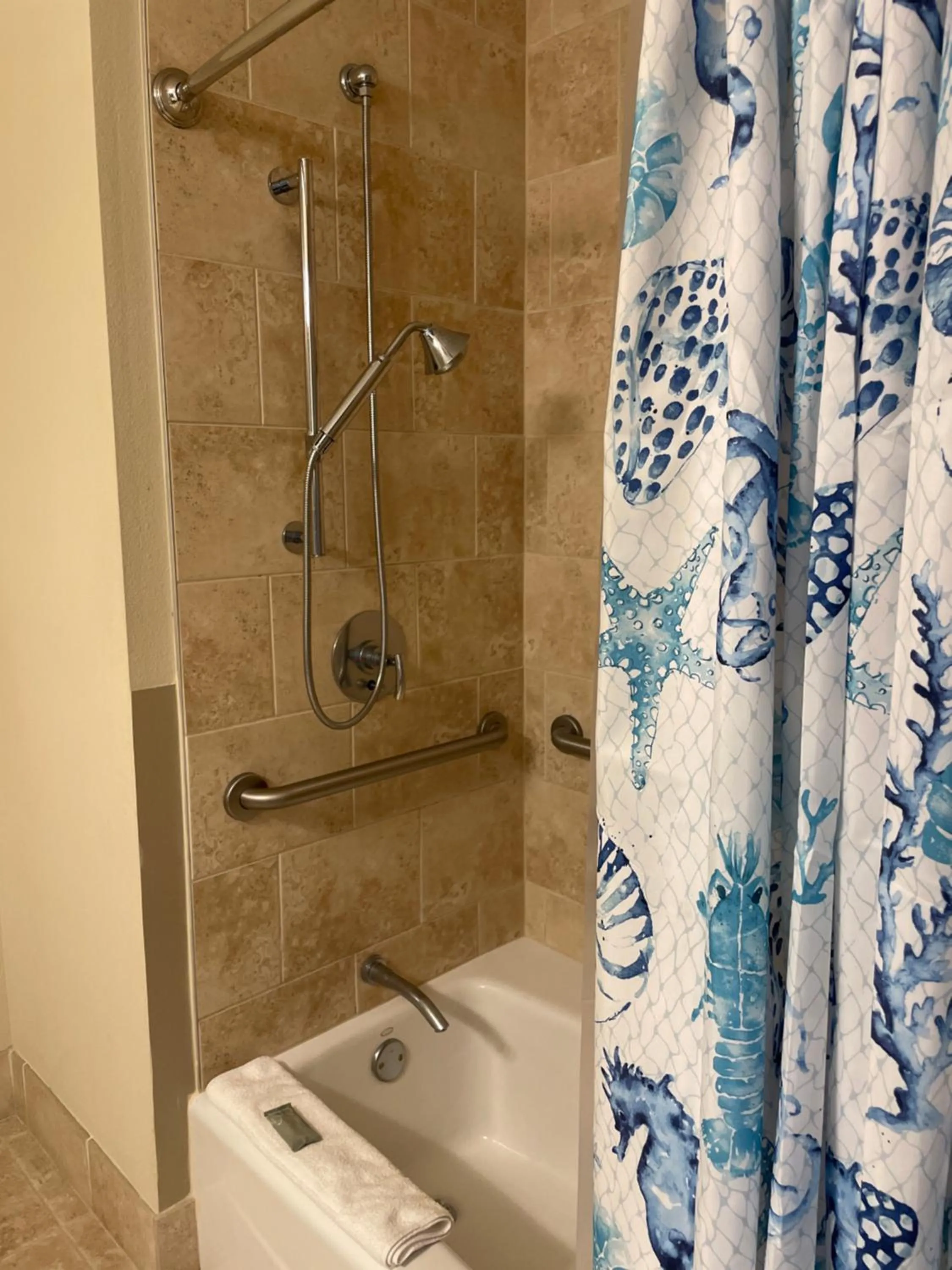 Shower in South Beach Biloxi Hotel & Suites