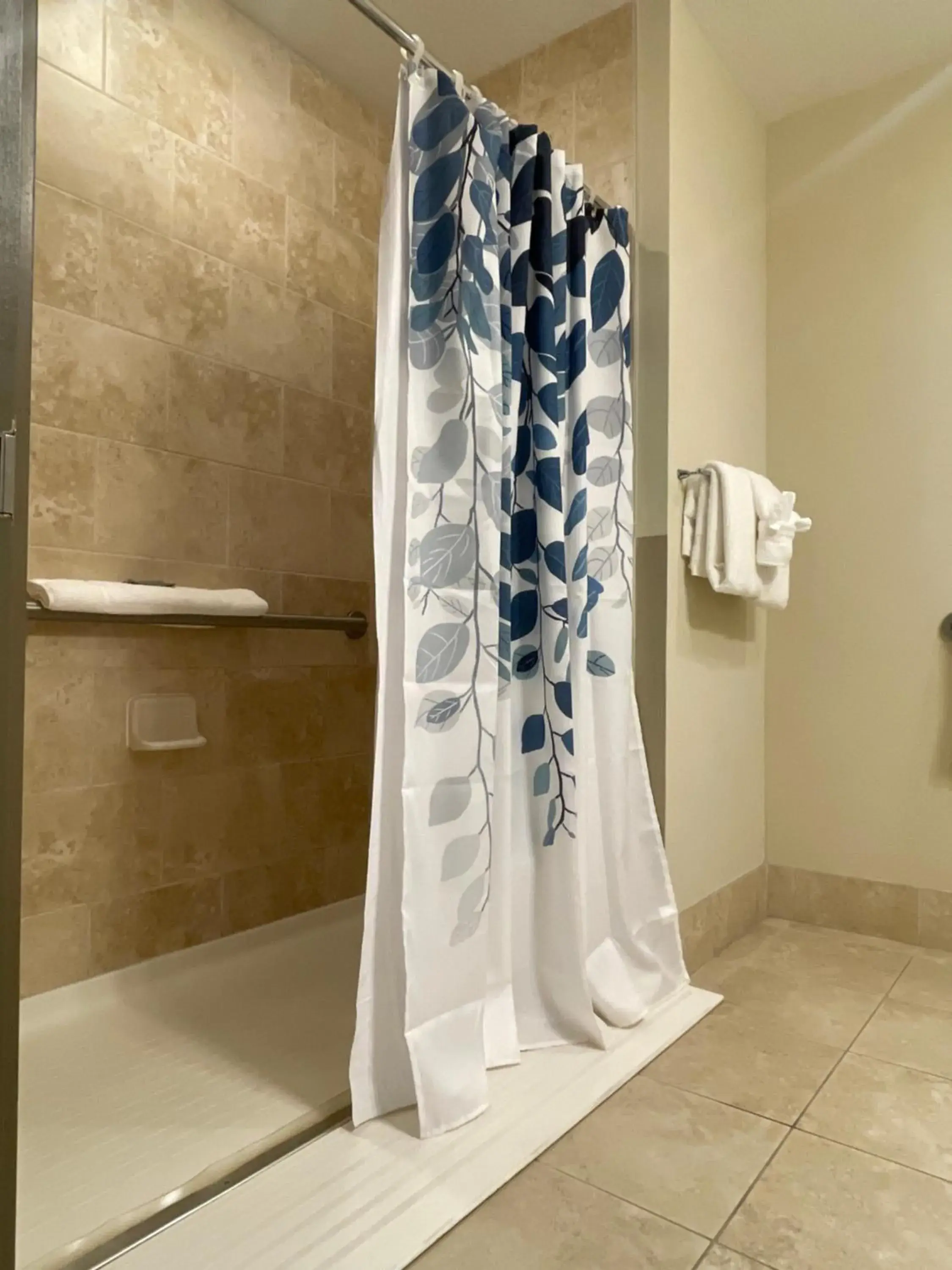 Studio Deluxe Roll-In Shower, Partial Ocean View in South Beach Biloxi Hotel & Suites Studio Deluxe Roll-In Shower, Partial Ocean View in South Beach Biloxi Hotel & Suites