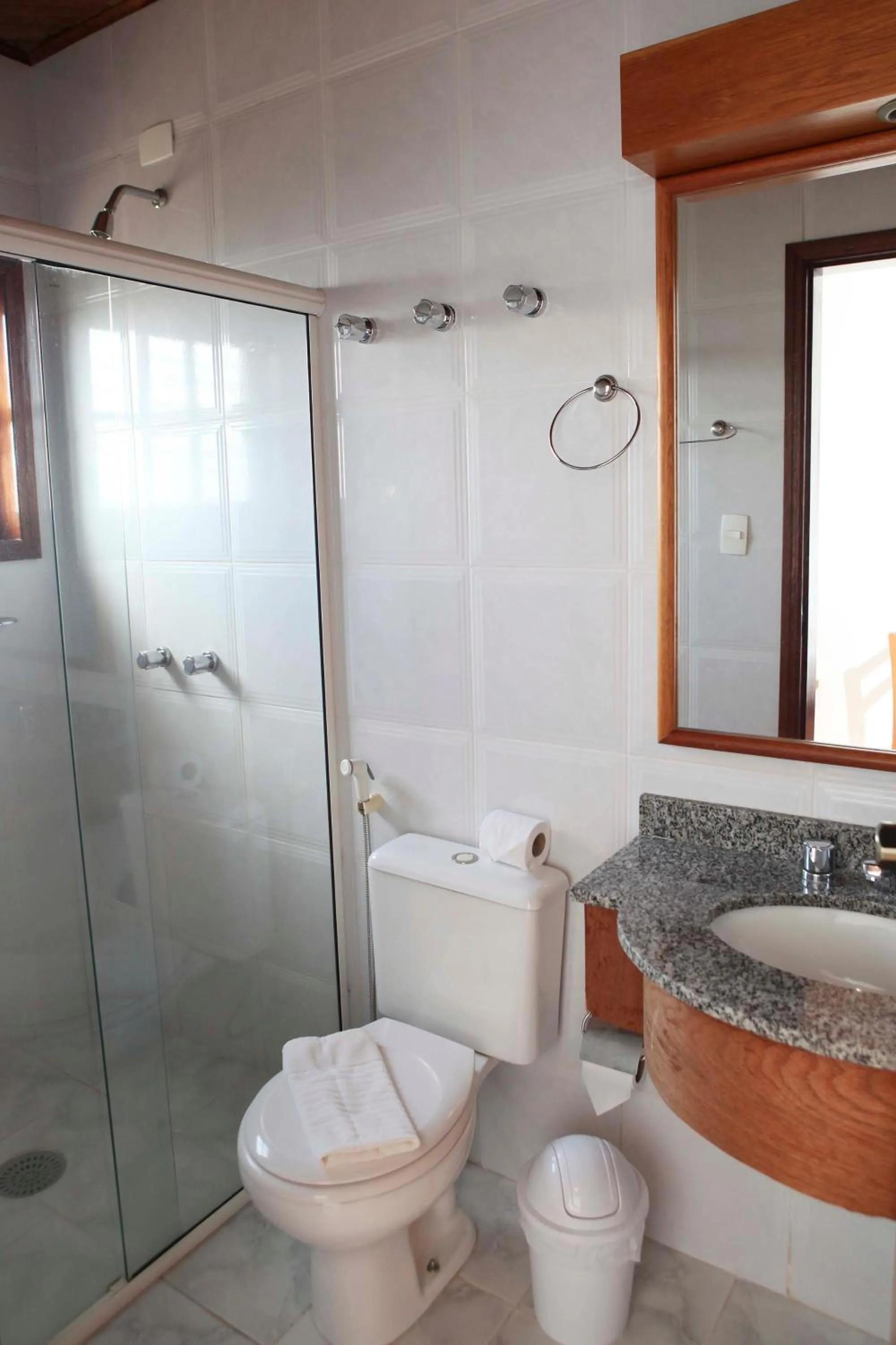 Bathroom in Summit Suítes Hotel Campos do Jordão