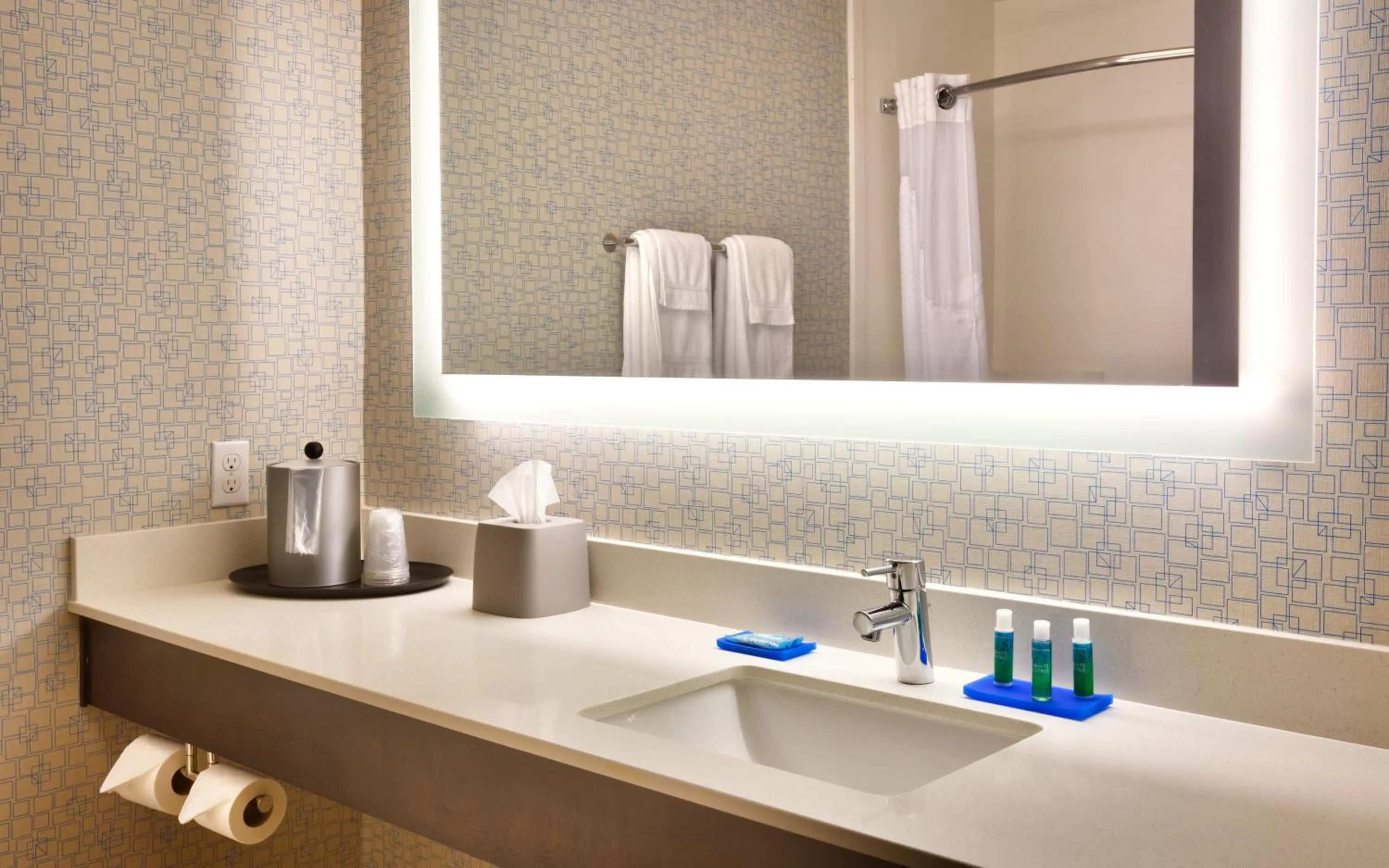 Bathroom in Holiday Inn Express El Paso I-10 East by IHG