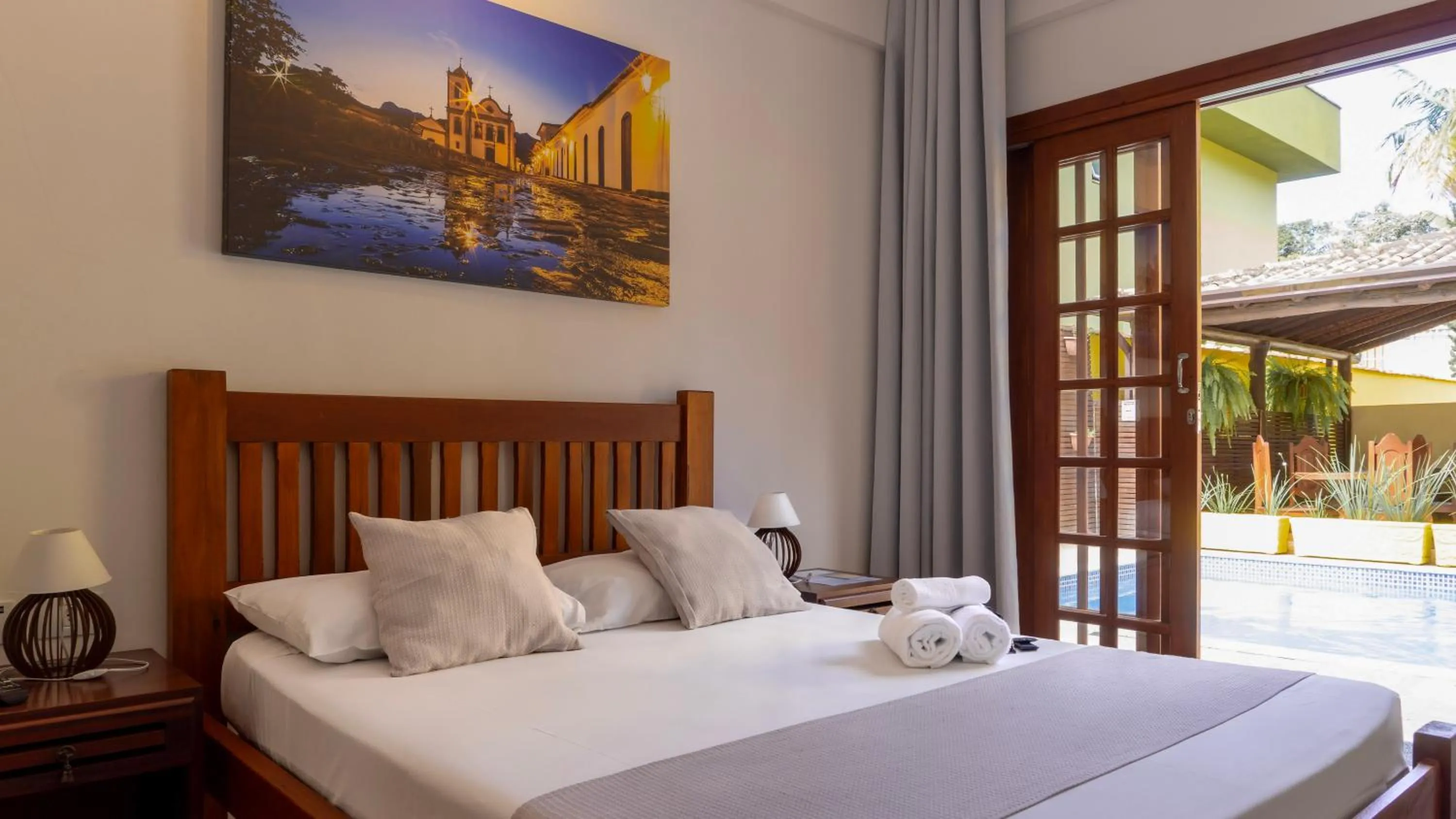 View (from property/room), Bed in Pousada Cicerone - Portal das Artes - Com Gerador de Energia