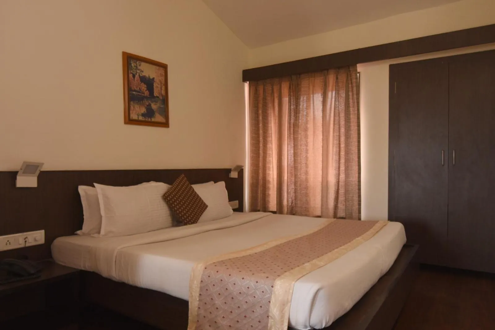 Bed in The Byke Old Anchor Beach Resort & Spa