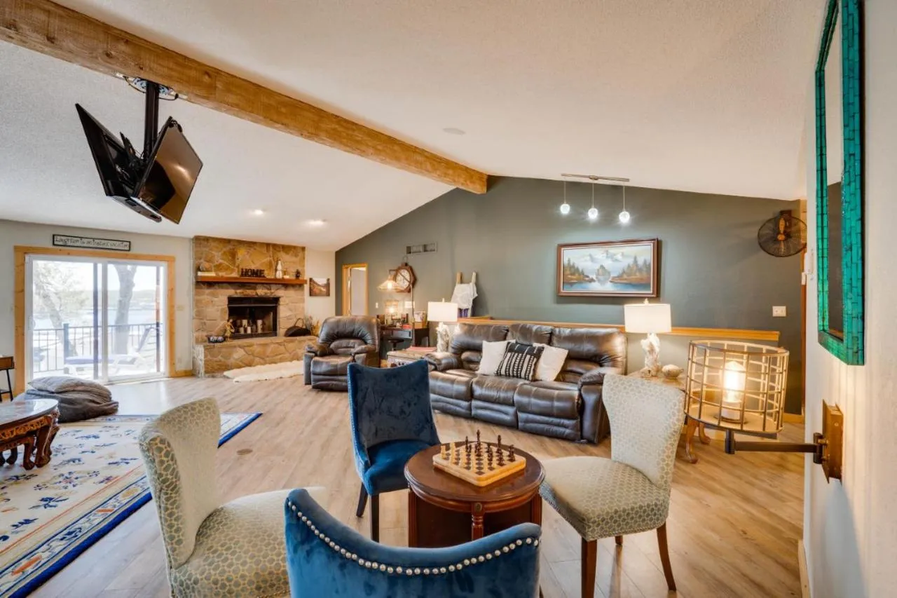 Living room in Lake Breeze Timber