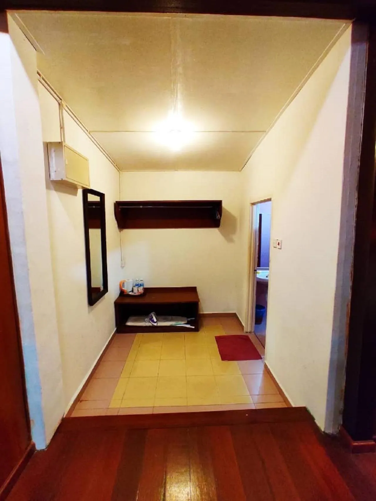 Adina Drive In Motel