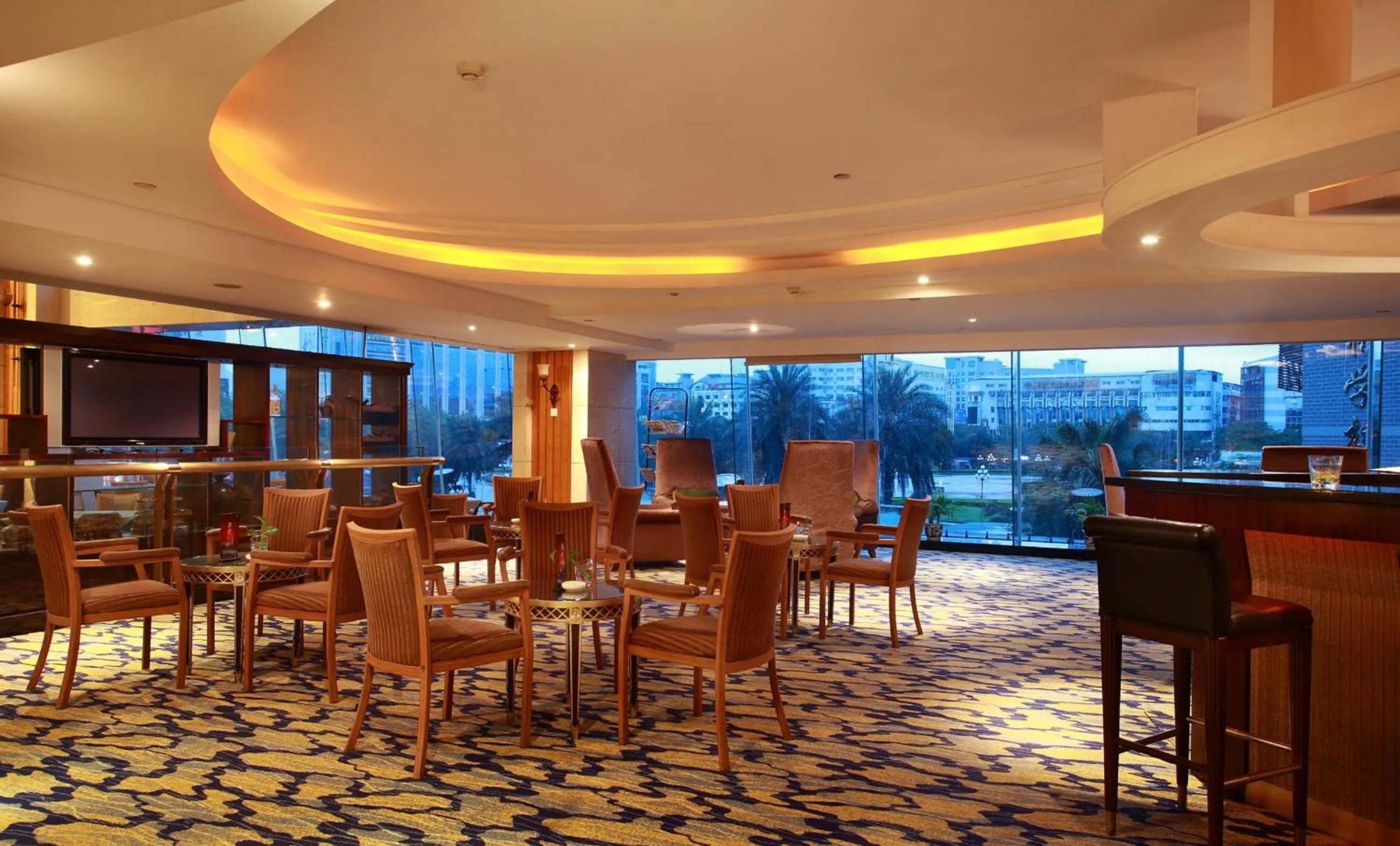 Restaurant/places to eat in Lijiang Waterfall Hotel Guilin