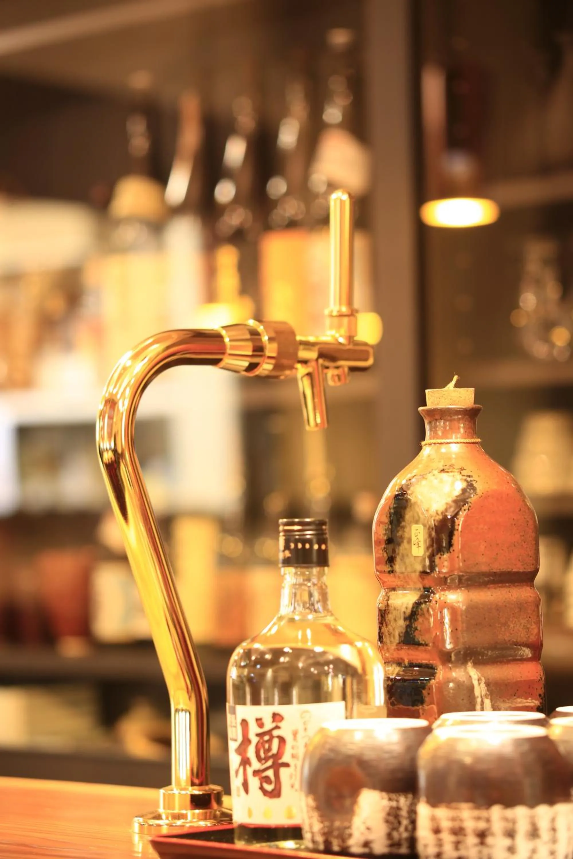 Restaurant/places to eat in Hotel New Station