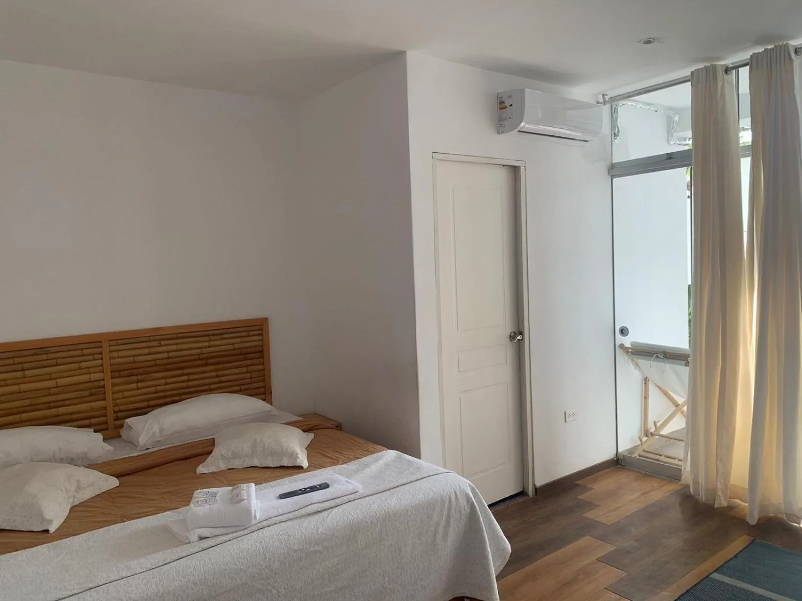 air conditioner, Bed in Paracas Guest House