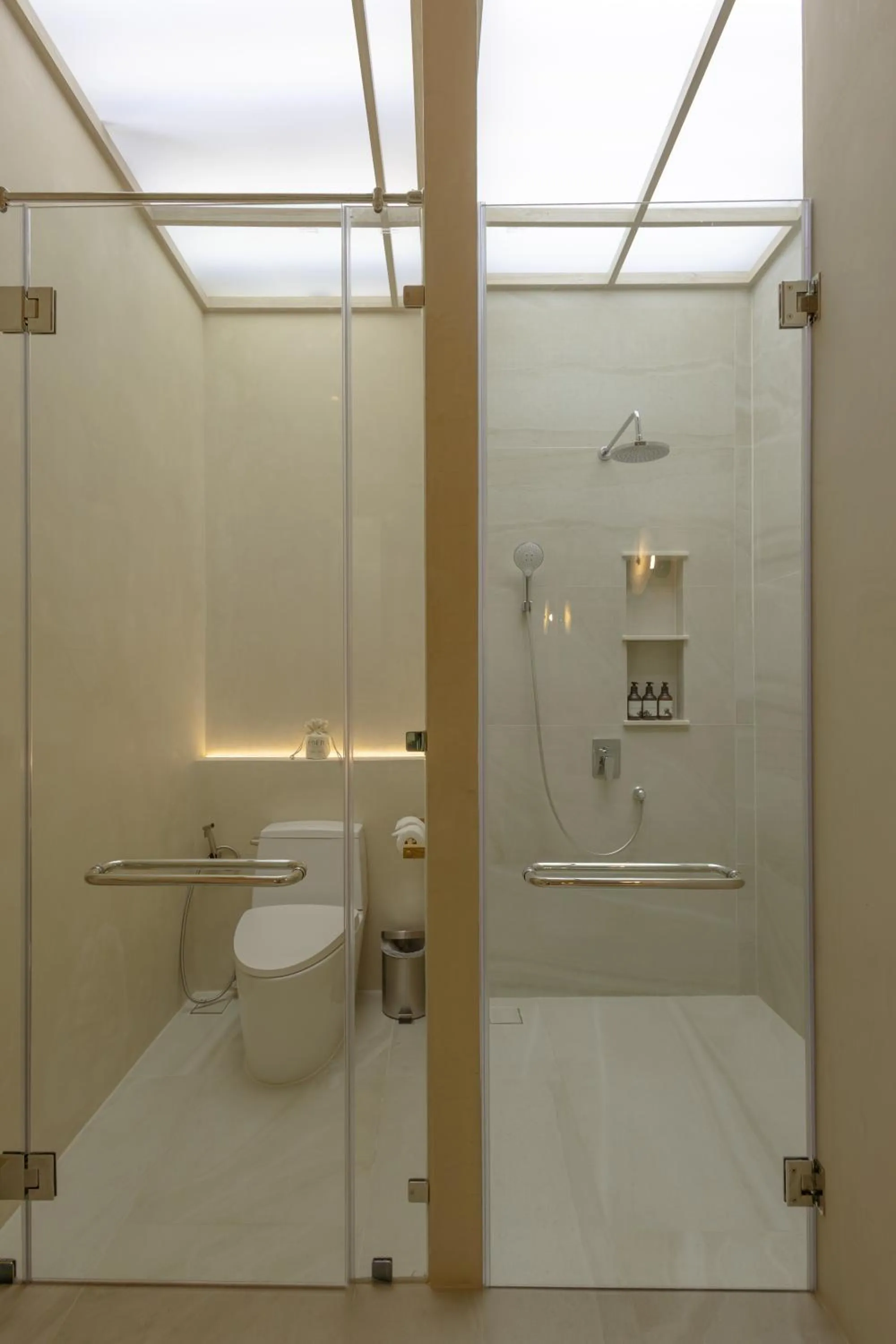 Shower in Eden Resort & Villas Phuket Patong