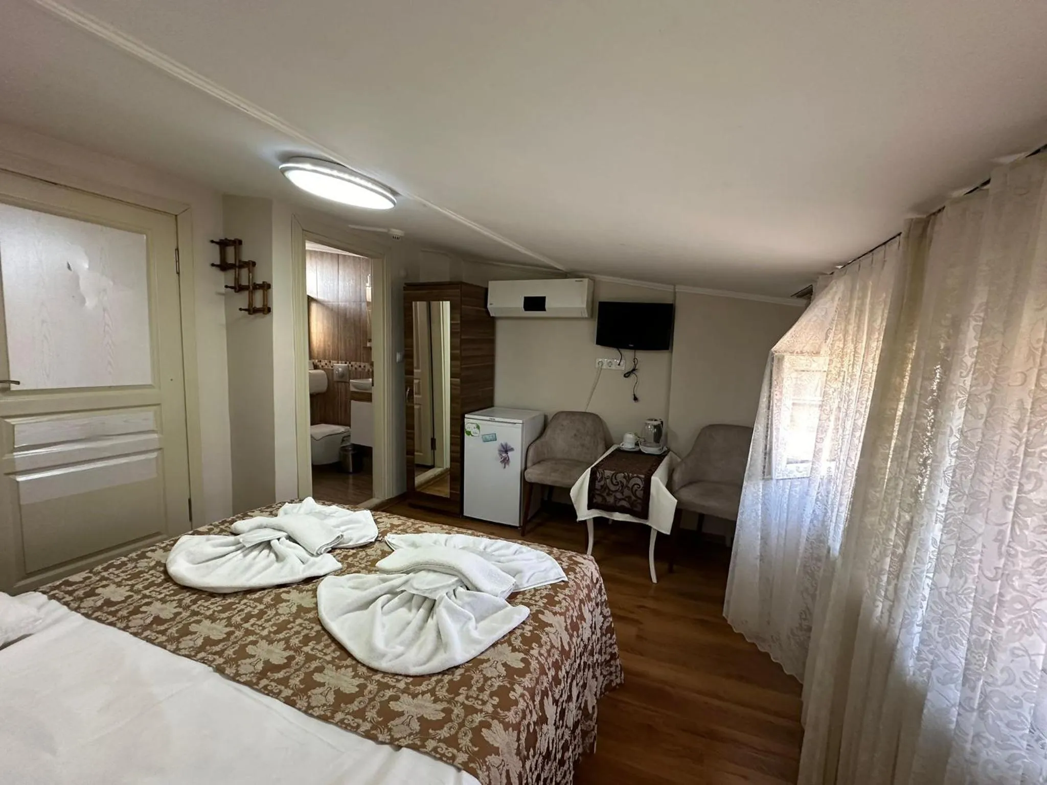 Bed in Hotel Buhara Family Inn