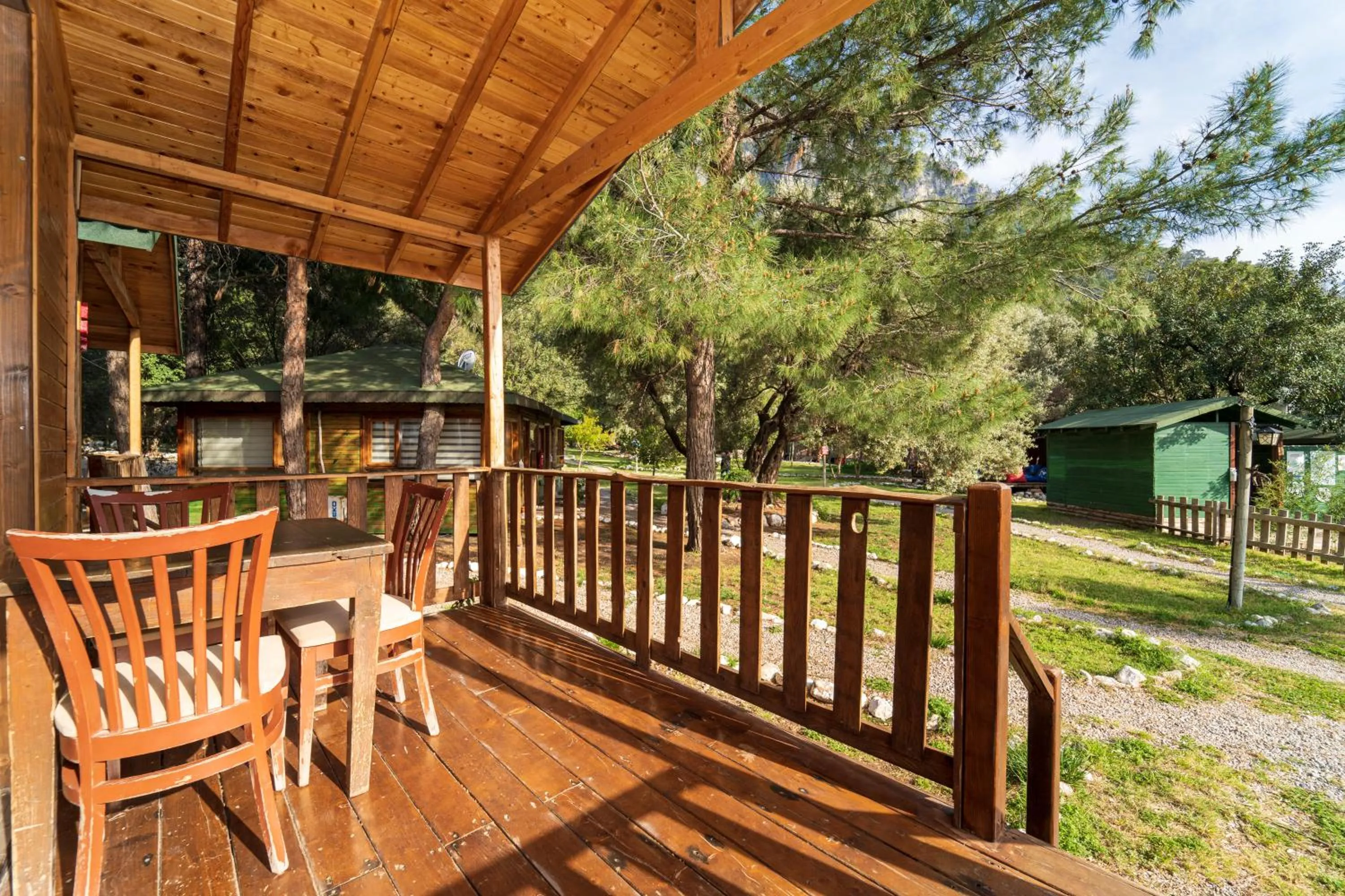 Spring in Sea Valley Lodge