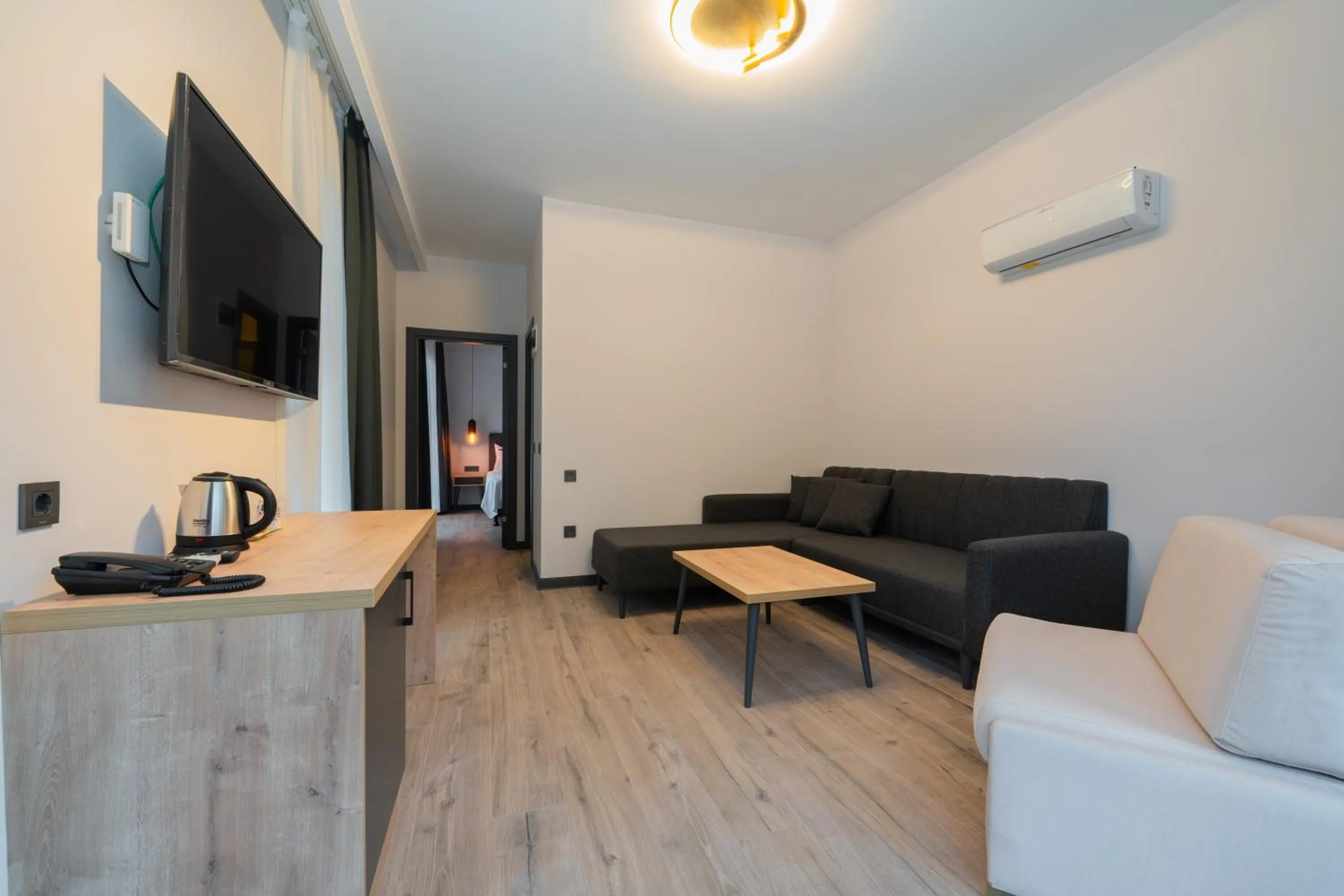 TV and multimedia in Sea Valley Lodge