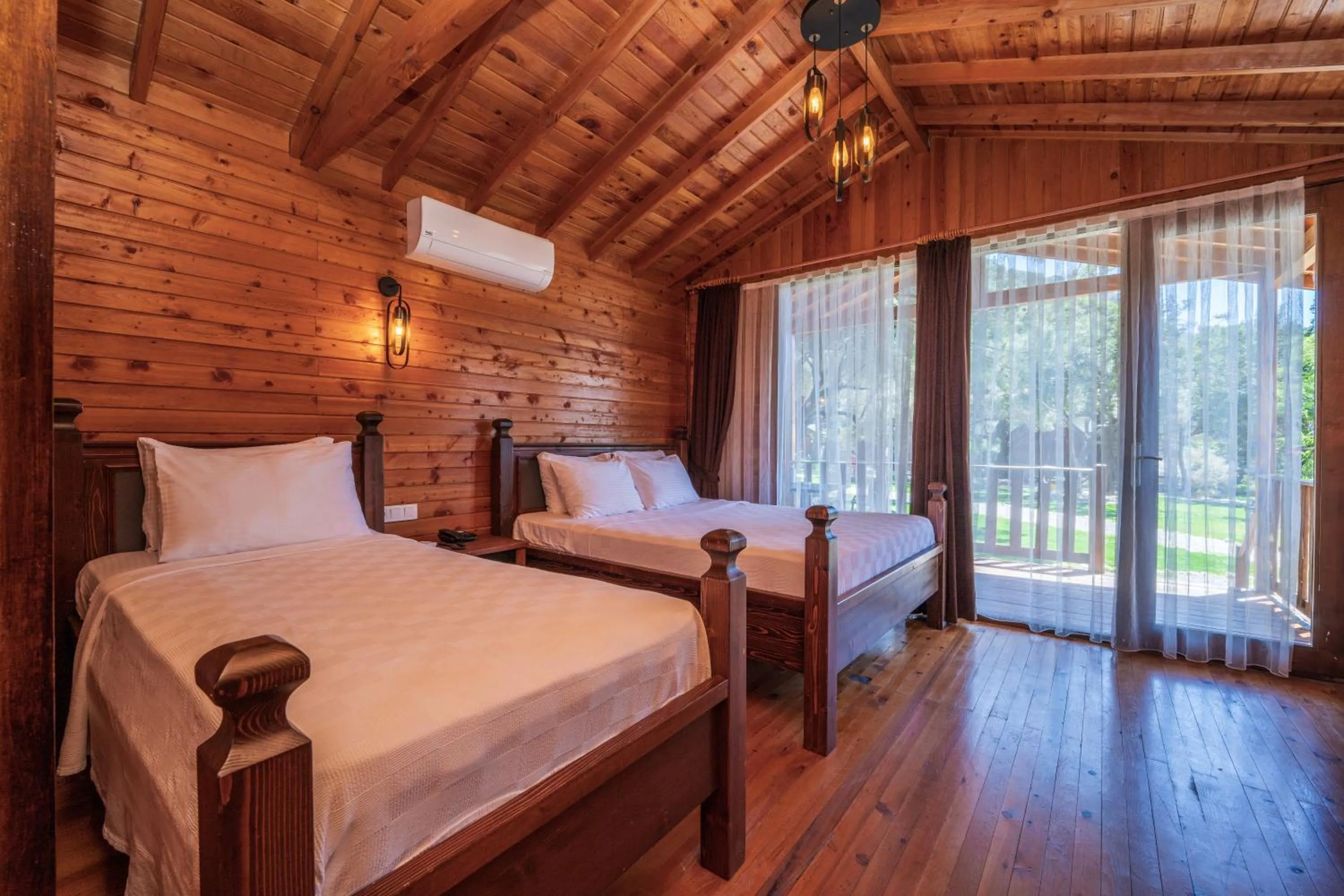 Bed in Sea Valley Lodge