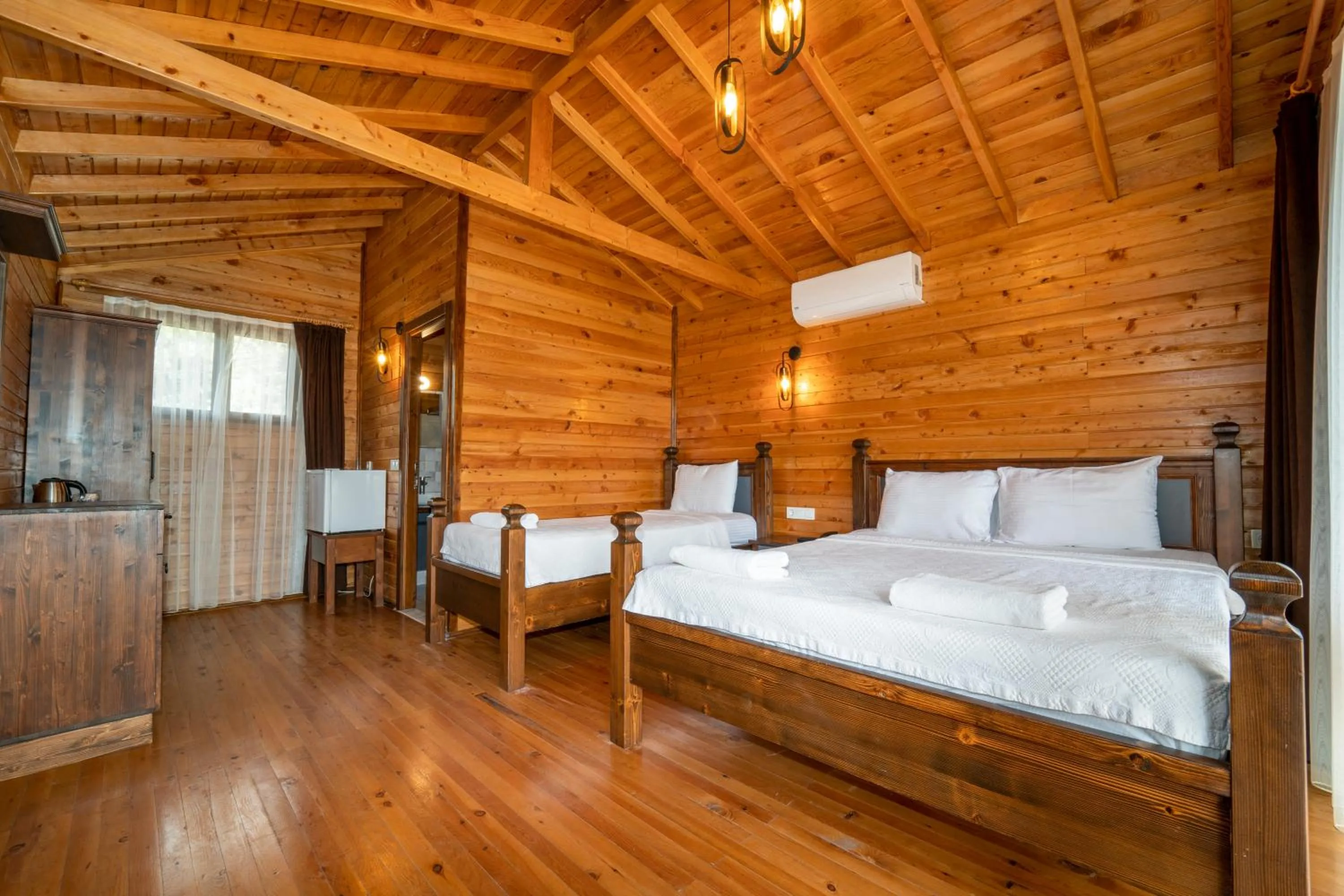 Bed in Sea Valley Lodge