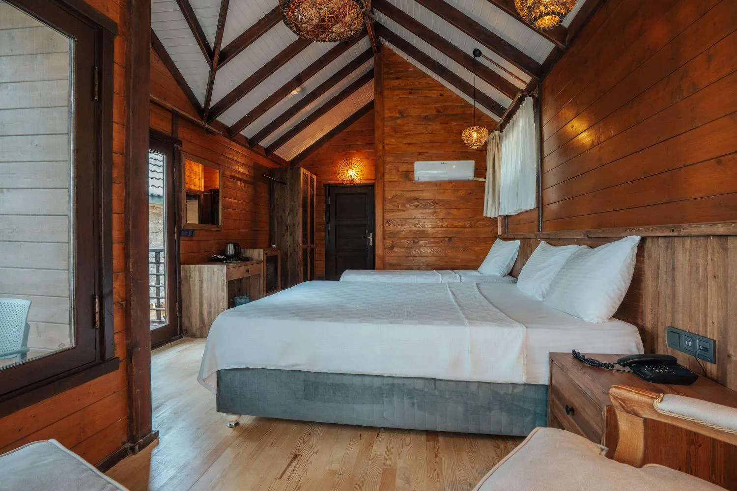 Bed in Sea Valley Lodge
