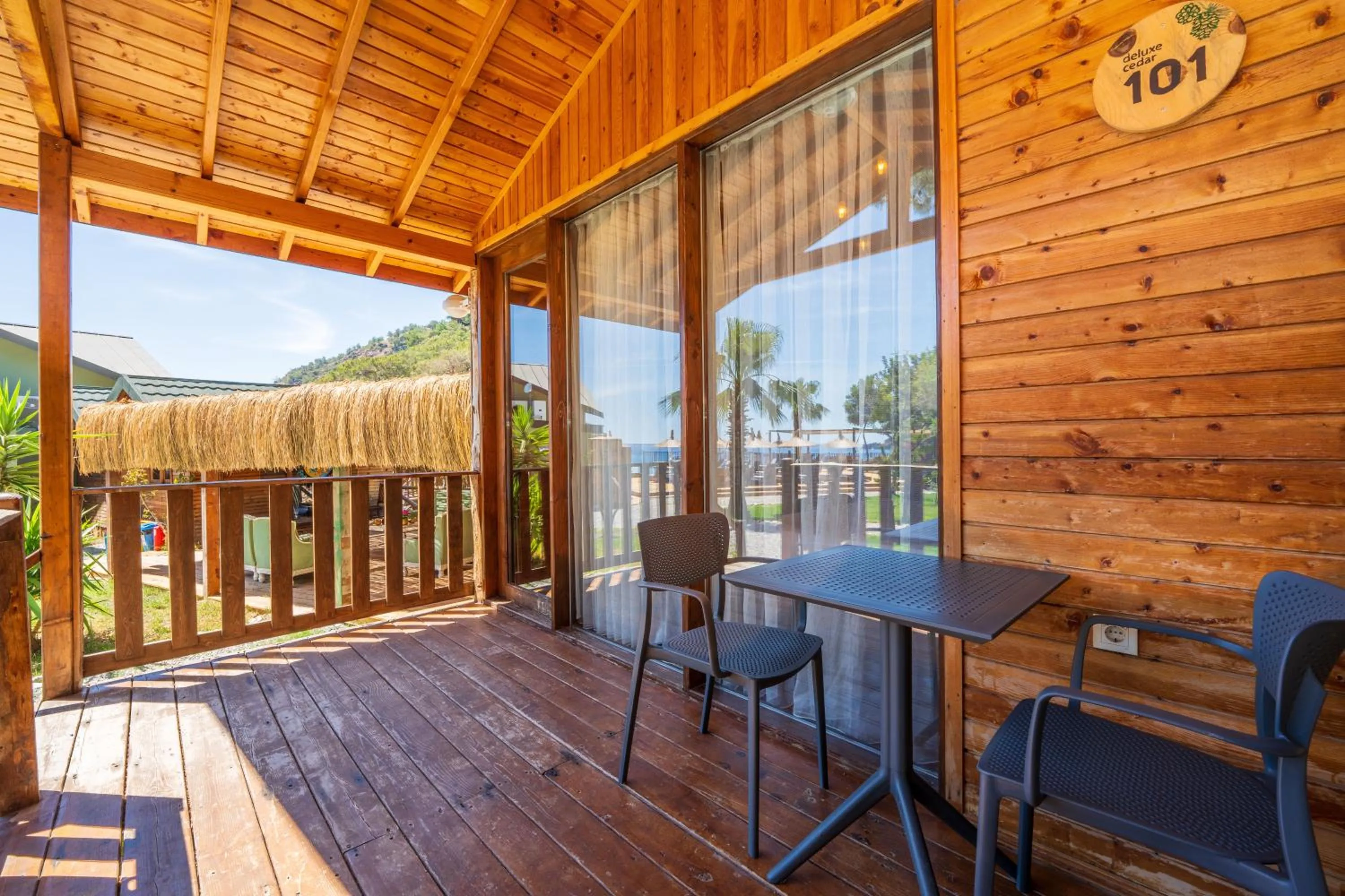 Spring in Sea Valley Lodge