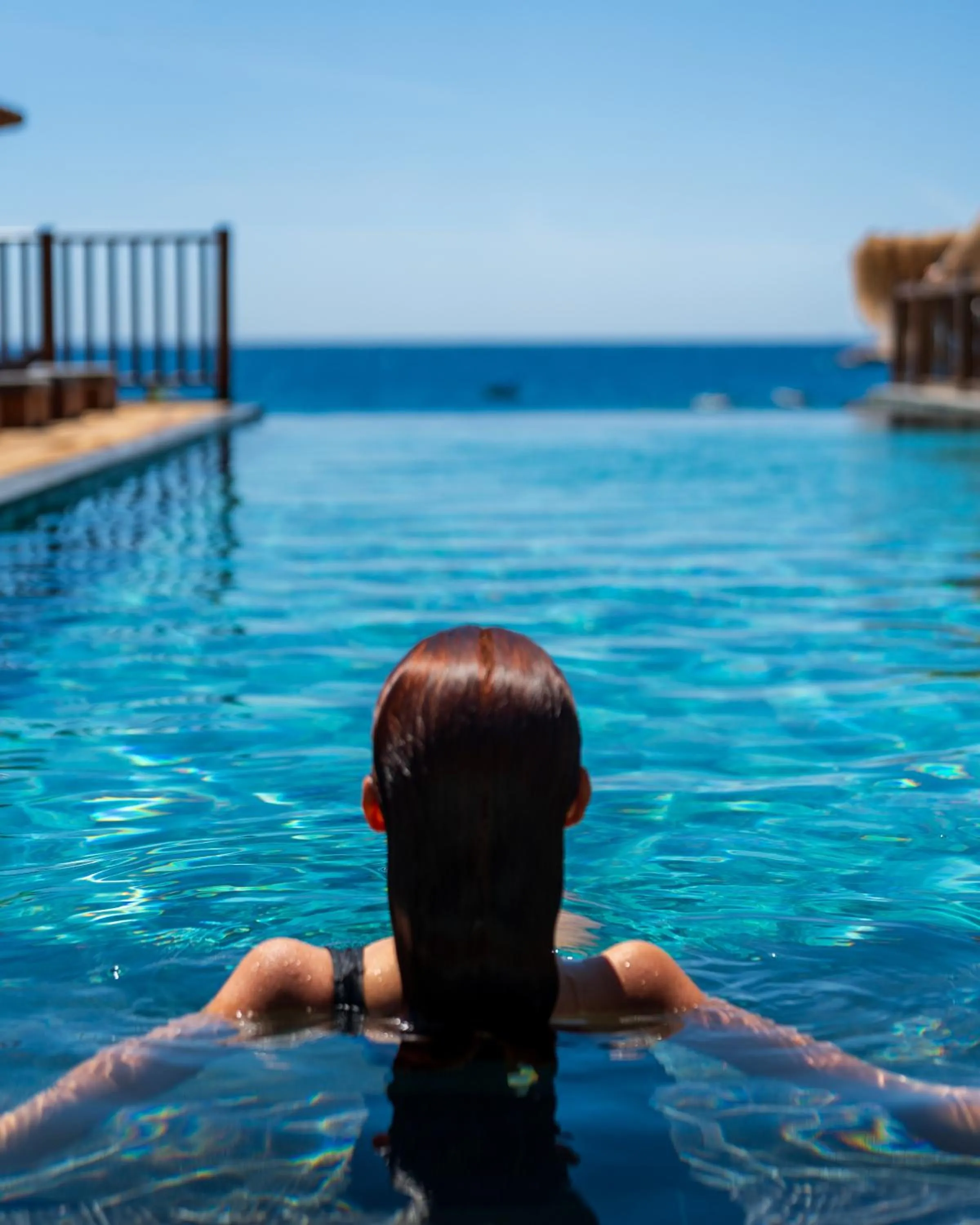 People in Sea Valley Lodge