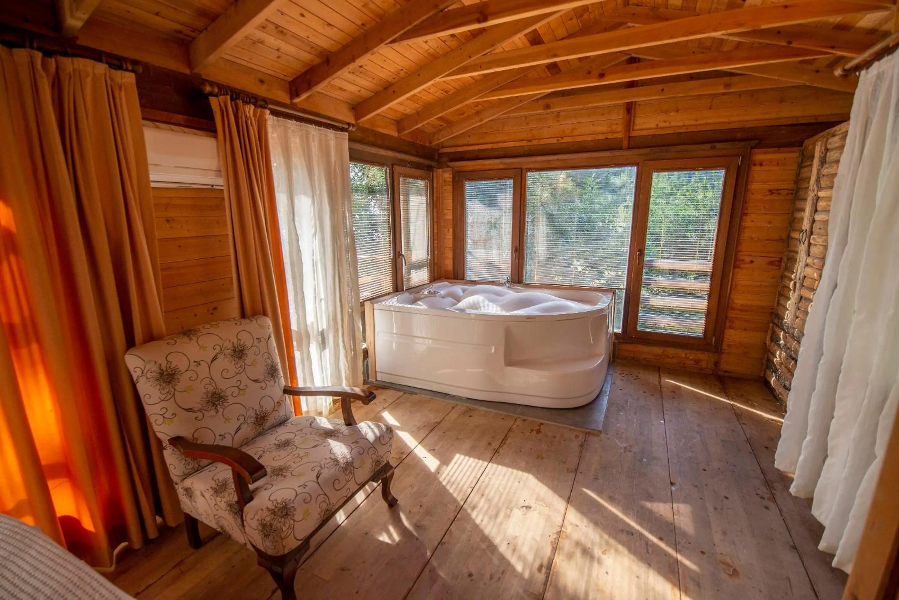 View (from property/room), Bed in Sea Valley Lodge