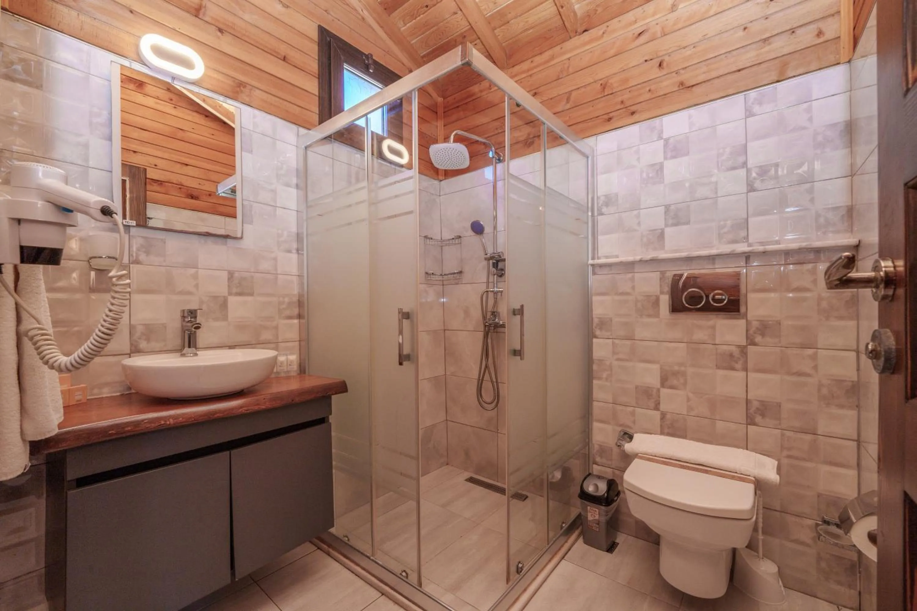 Shower in Sea Valley Lodge