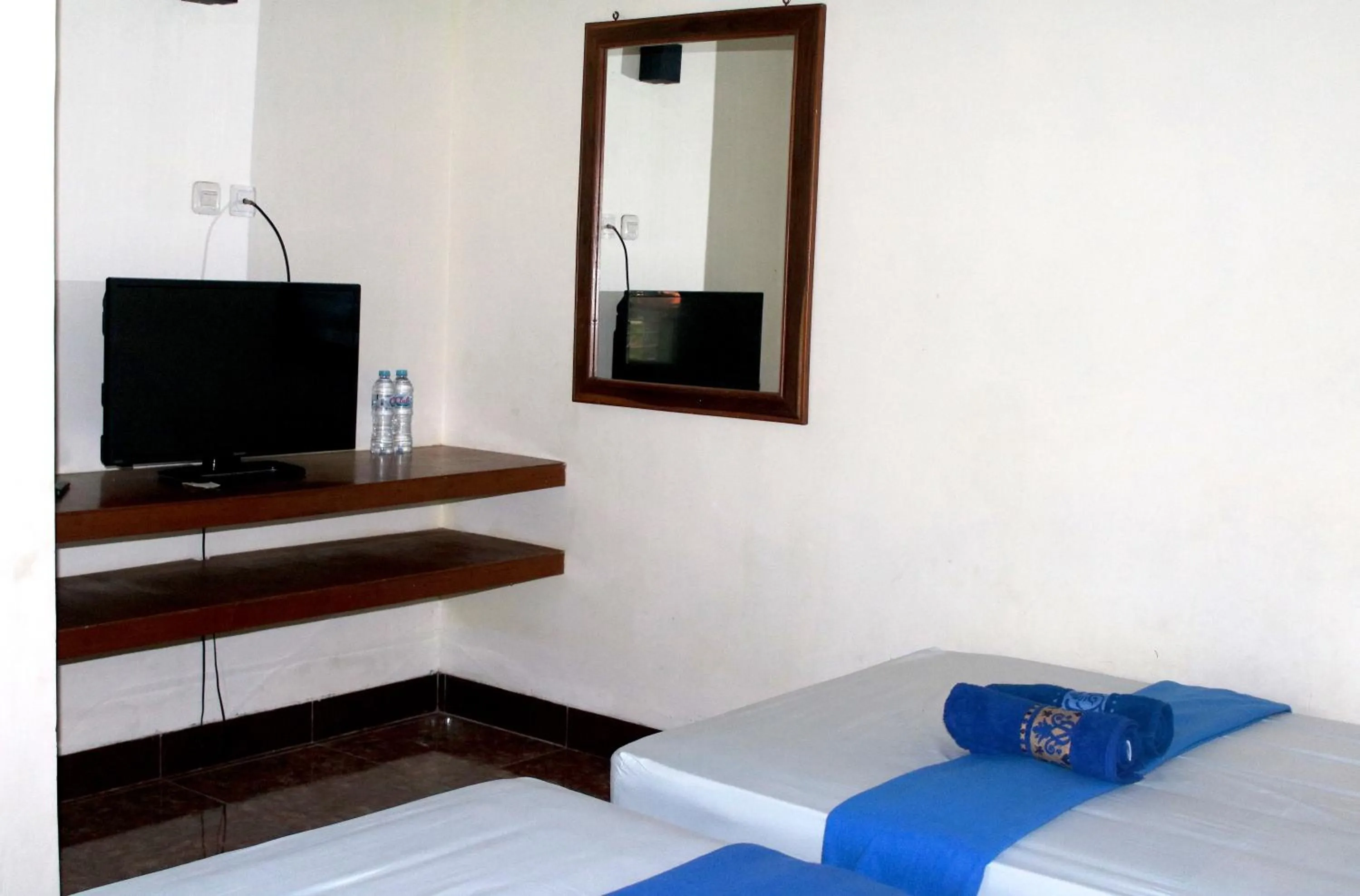 Bed in Arrys Watukarung Surfcamp