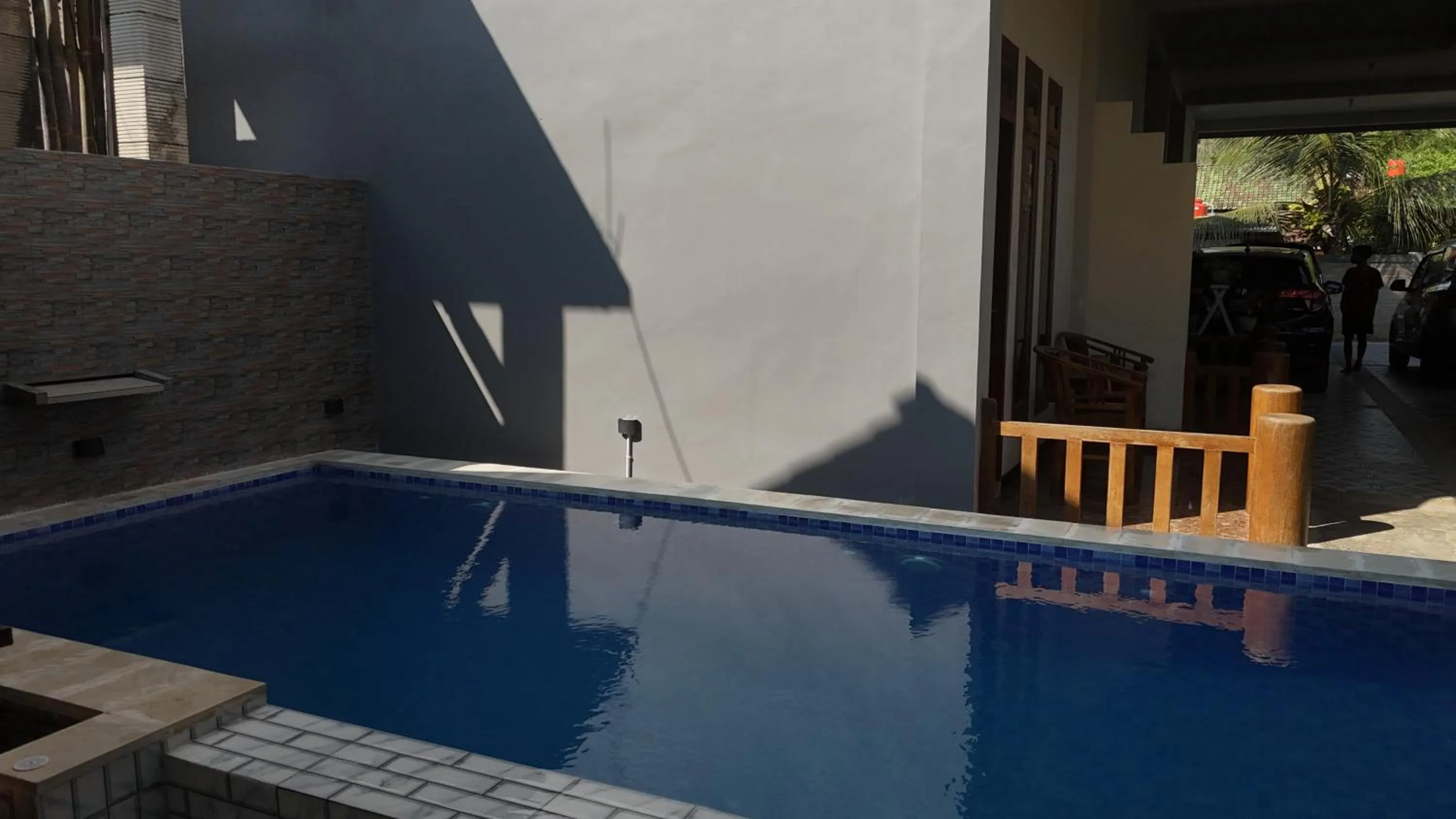 Swimming pool in Arrys Watukarung Surfcamp