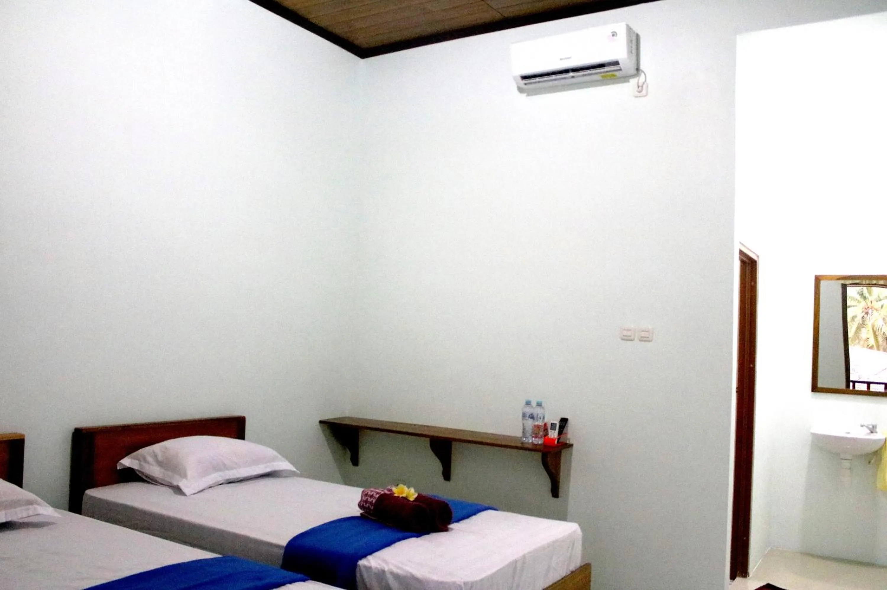 Bed in Arrys Watukarung Surfcamp