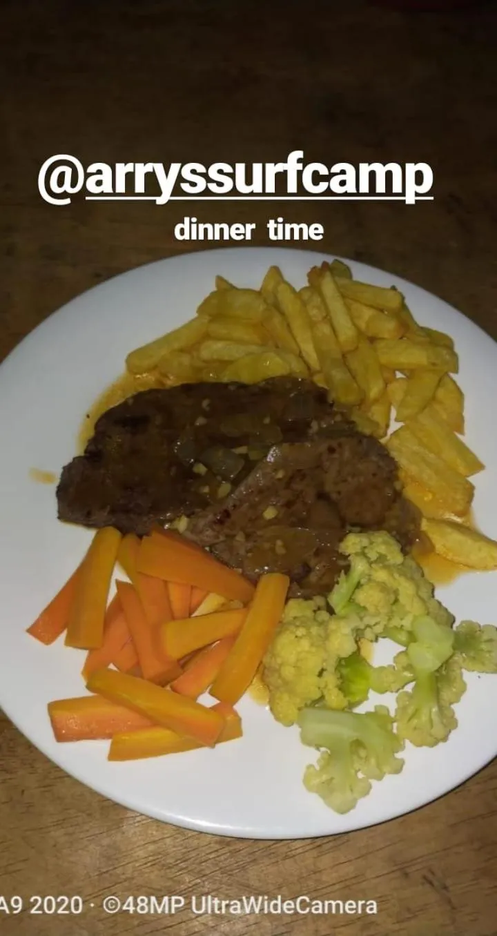 Food in Arrys Watukarung Surfcamp