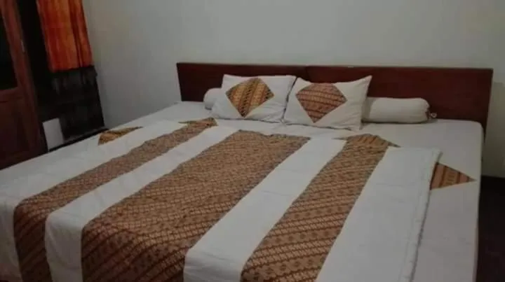 Bed in Arrys Watukarung Surfcamp