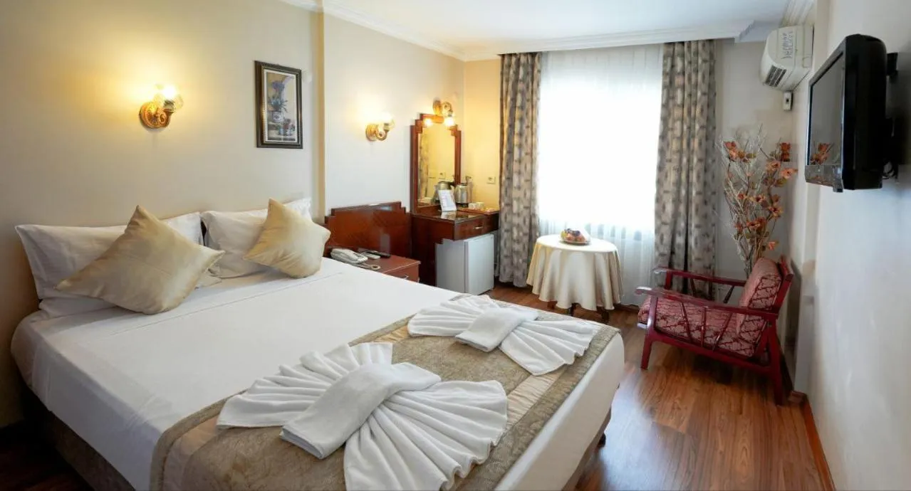 Bed in Hotel Akyildiz