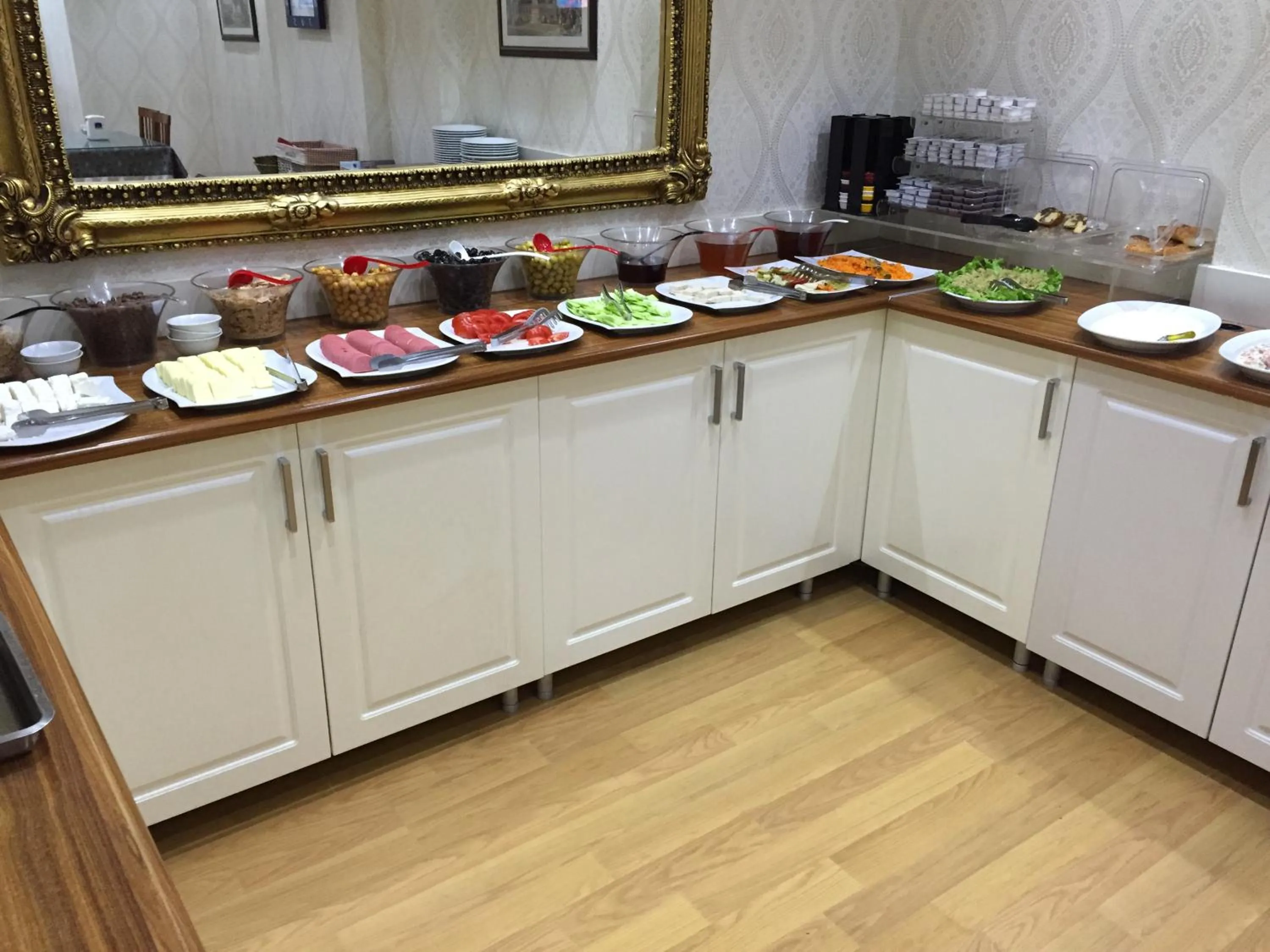 Buffet breakfast in Hotel Akyildiz