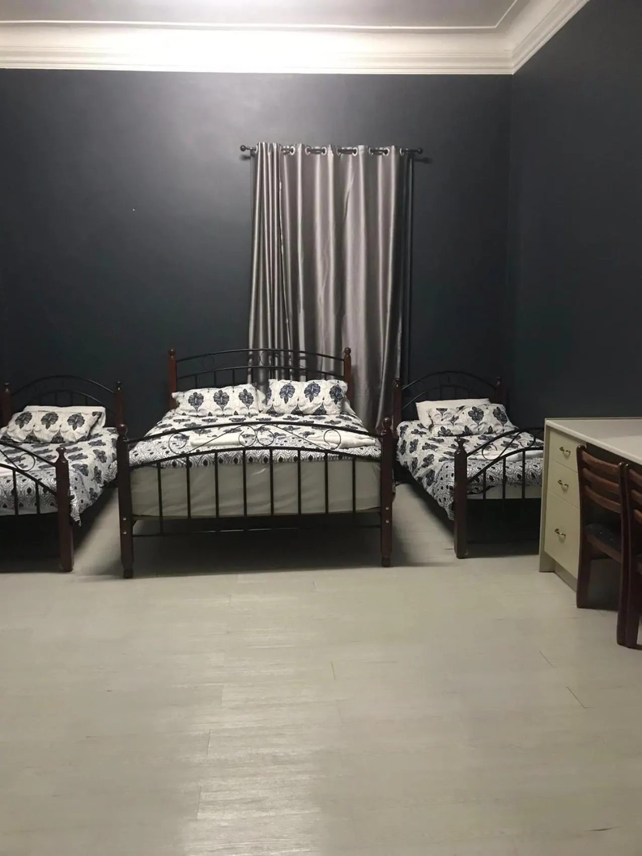 Bed in The Flinders Hotel Motel Port Augusta