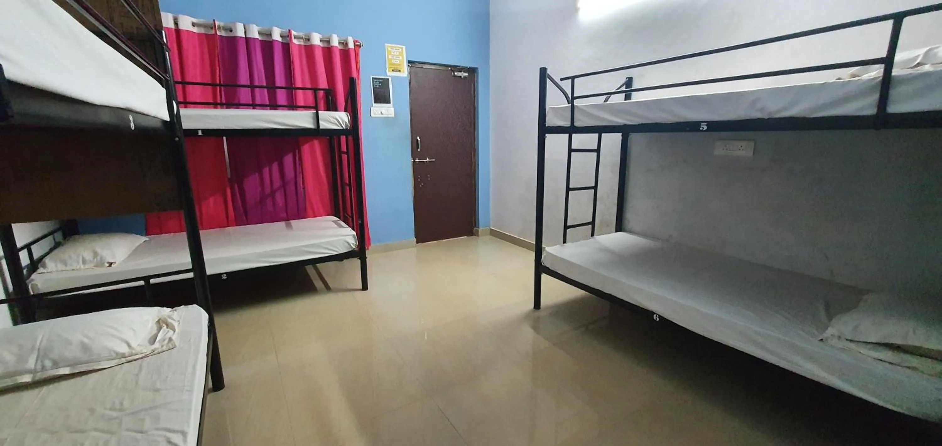 bunk bed, Bed in HosteLife Gokarna